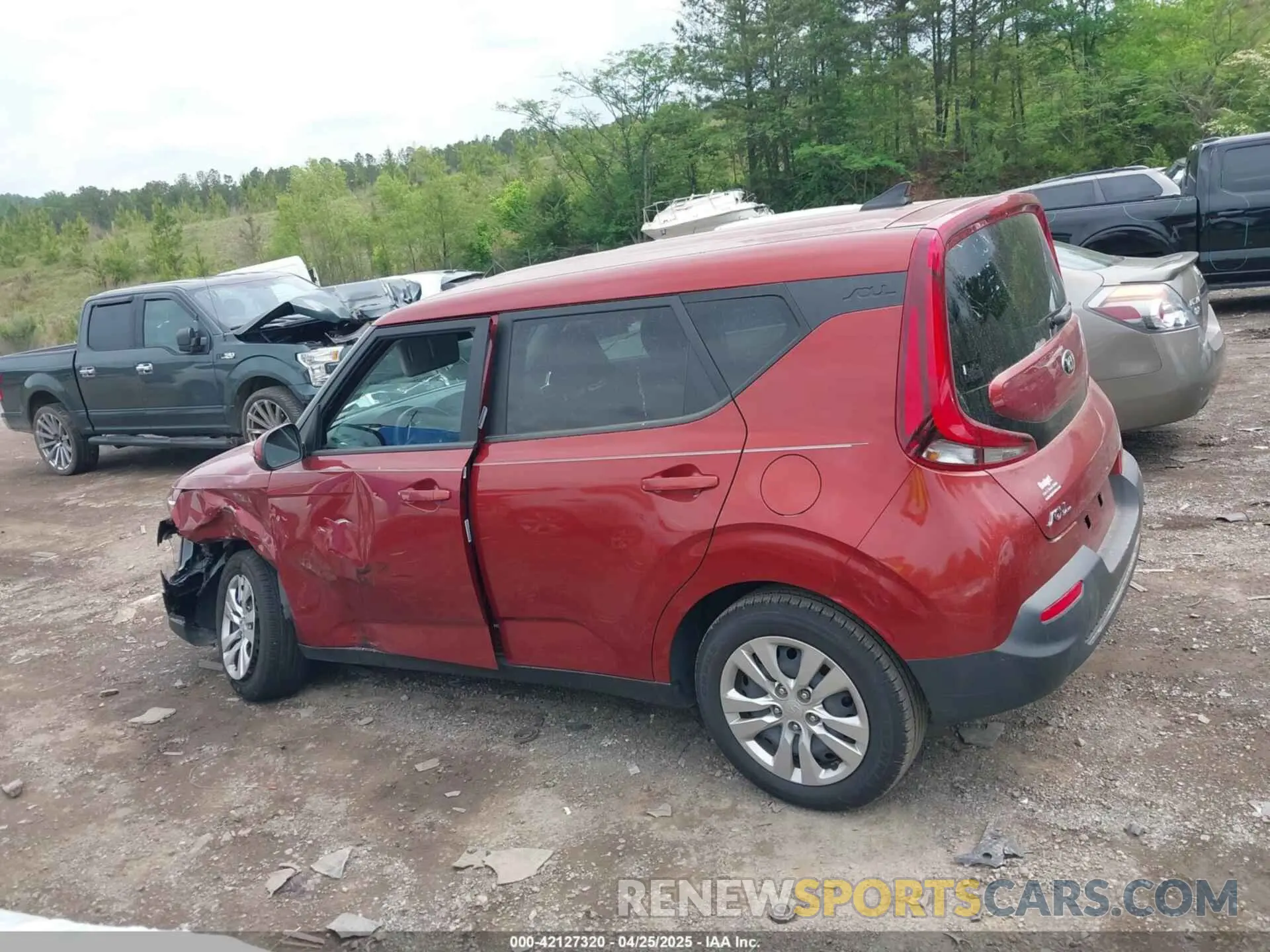 13 Photograph of a damaged car KNDJ23AU1M7782369 KIA SOUL 2021