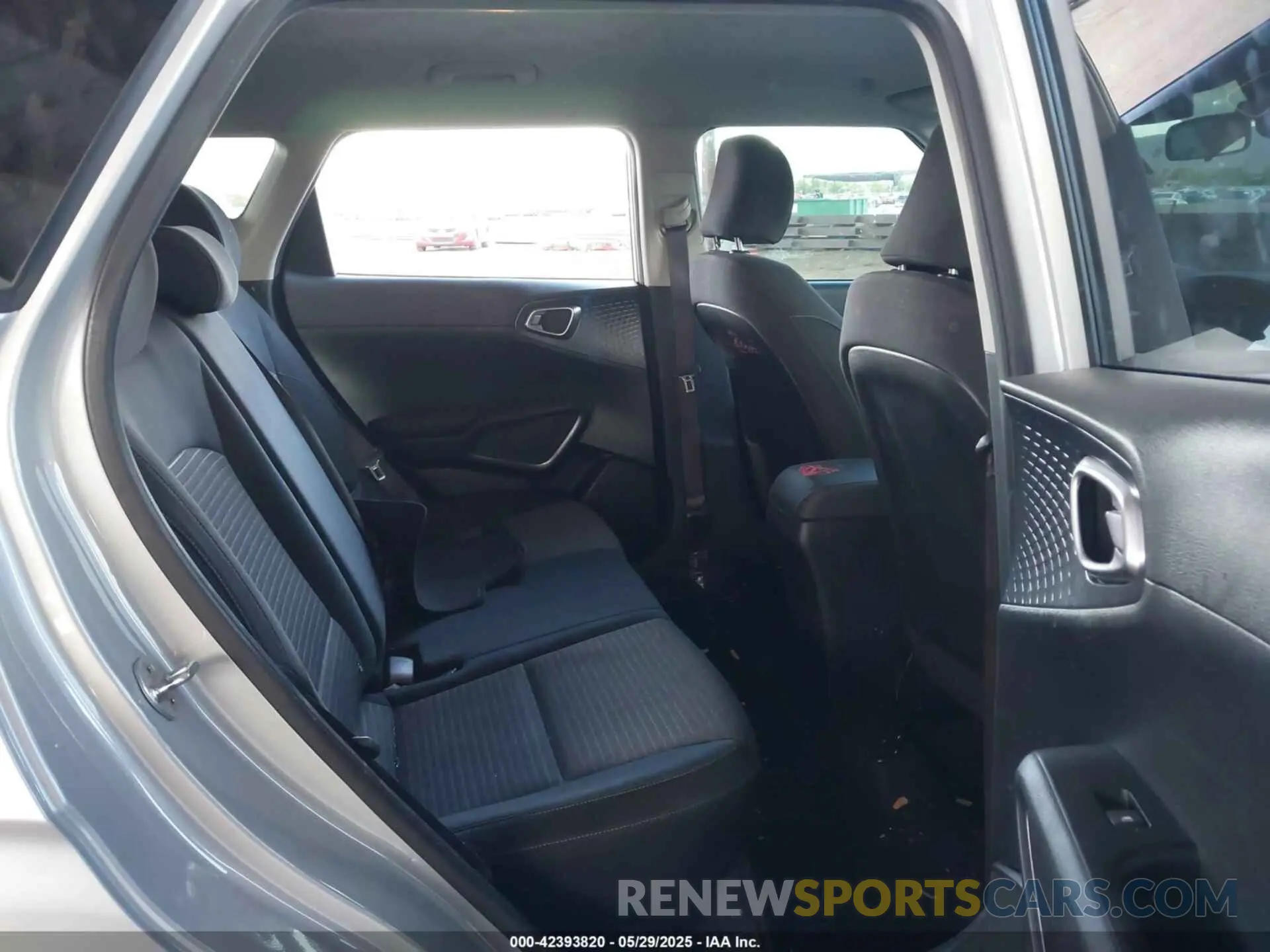 8 Photograph of a damaged car KNDJ23AU1M7795865 KIA SOUL 2021
