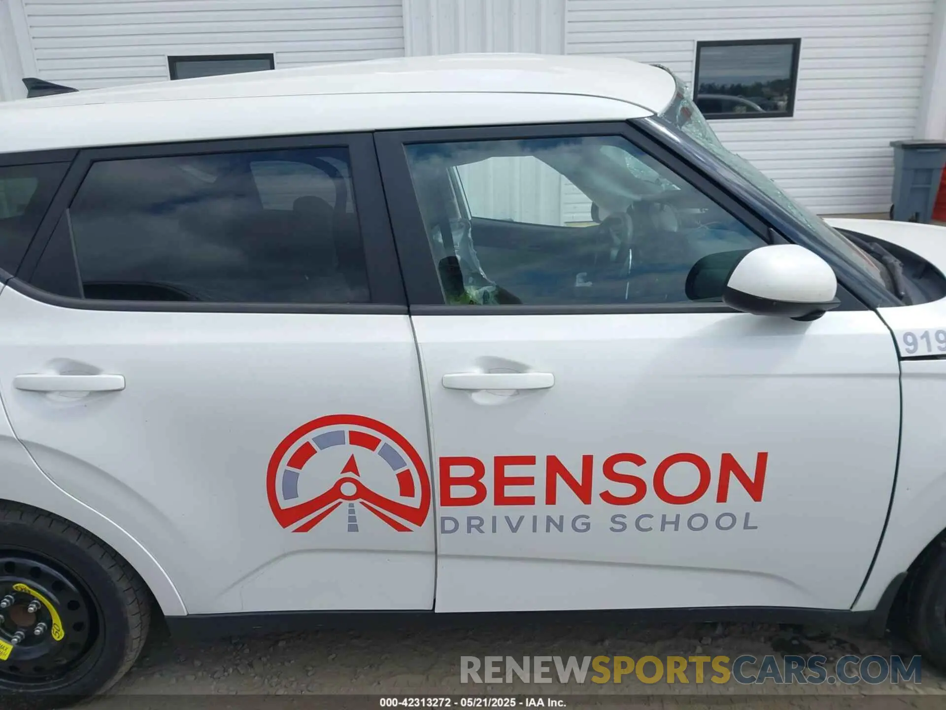 14 Photograph of a damaged car KNDJ23AU2M7143241 KIA SOUL 2021