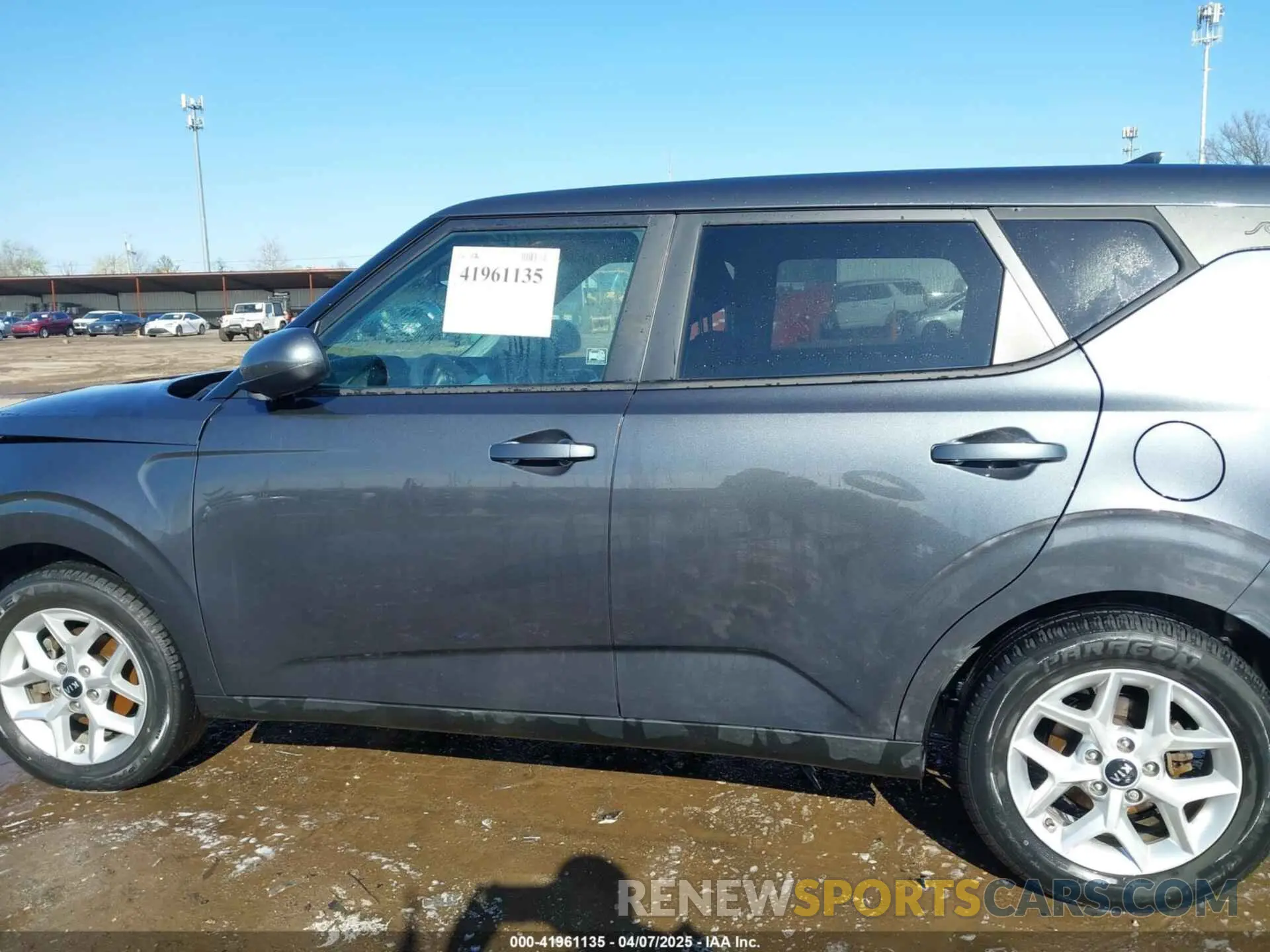 14 Photograph of a damaged car KNDJ23AU2M7739644 KIA SOUL 2021