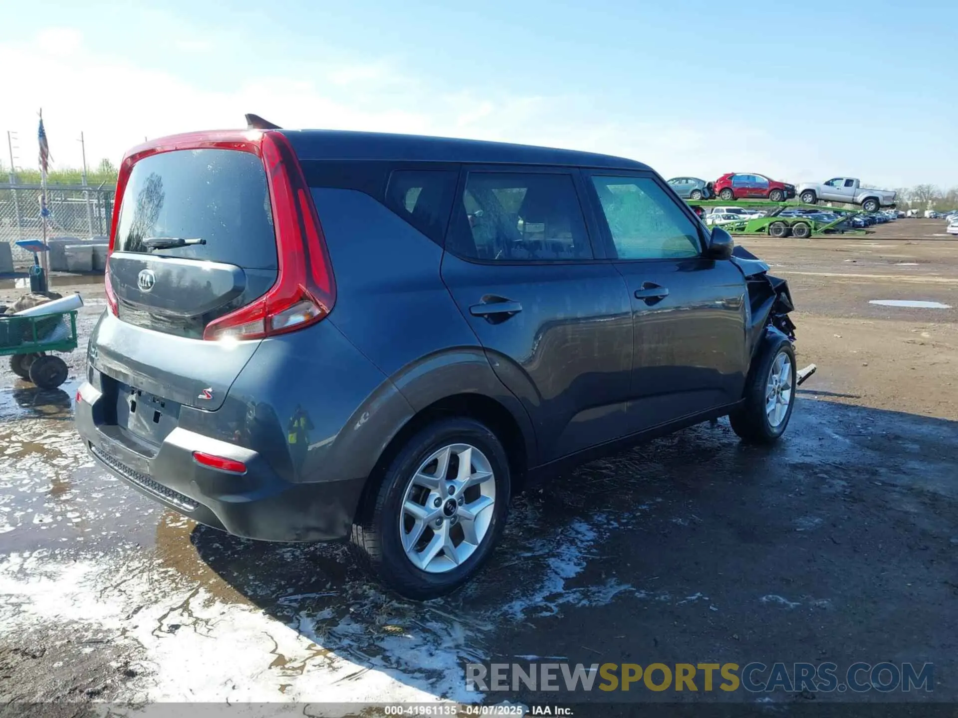 4 Photograph of a damaged car KNDJ23AU2M7739644 KIA SOUL 2021