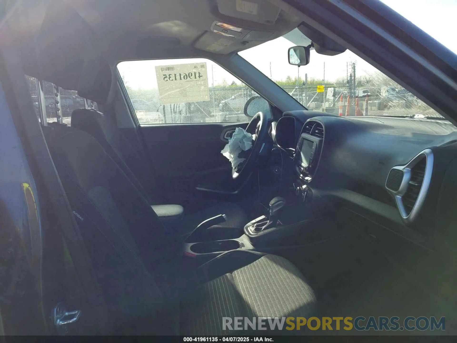 5 Photograph of a damaged car KNDJ23AU2M7739644 KIA SOUL 2021