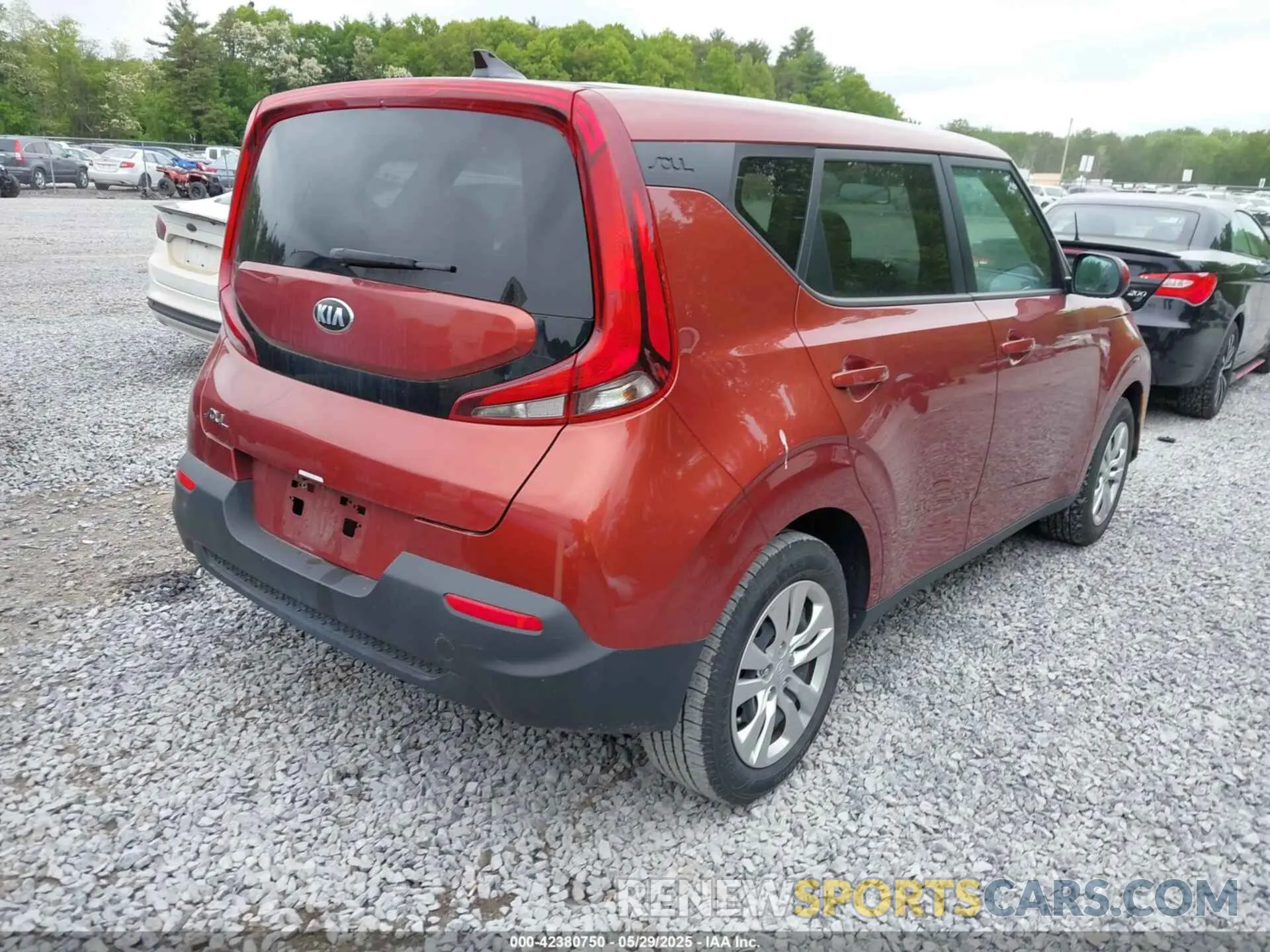 4 Photograph of a damaged car KNDJ23AU2M7762762 KIA SOUL 2021