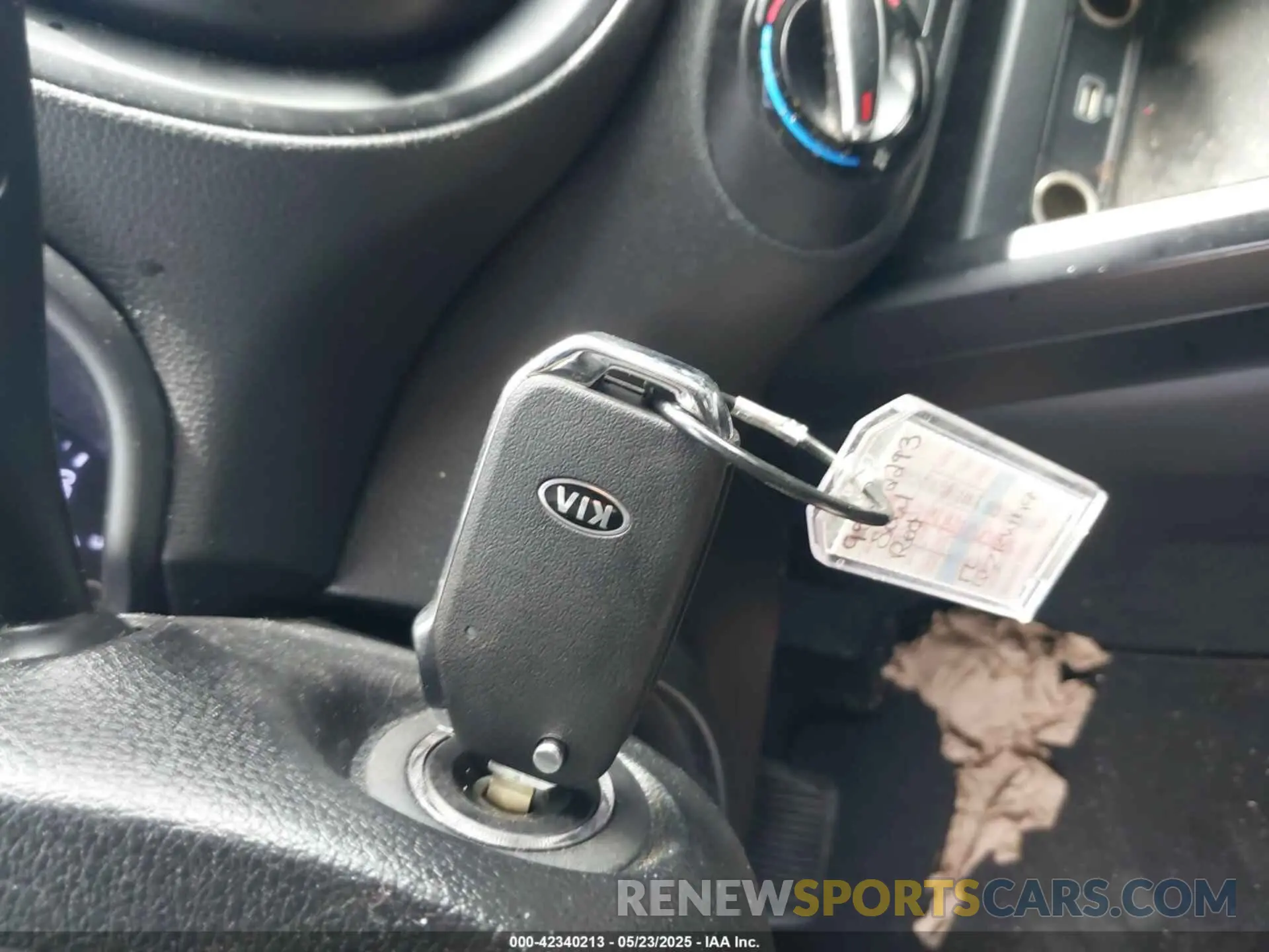 11 Photograph of a damaged car KNDJ23AU2M7769548 KIA SOUL 2021