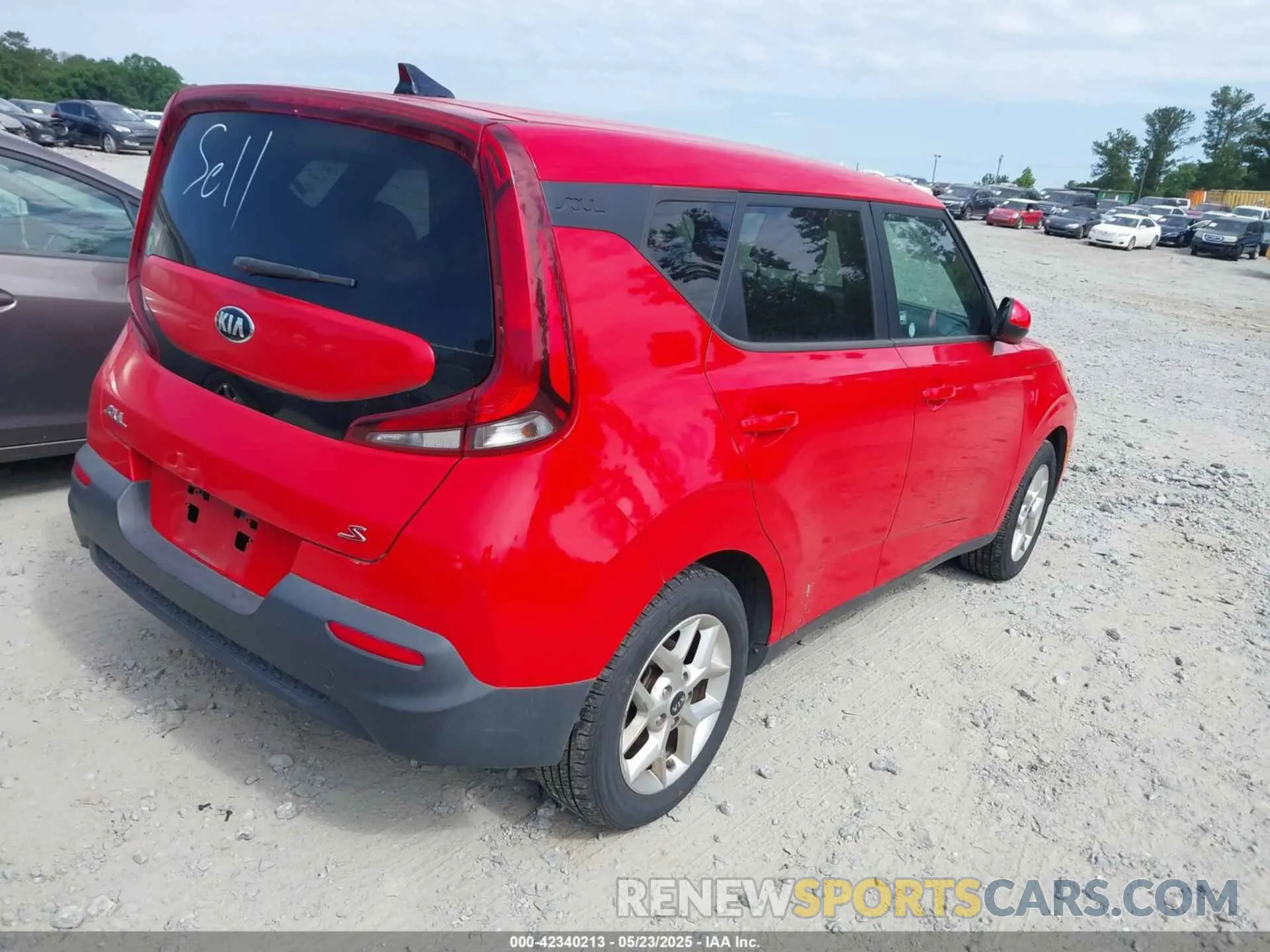 4 Photograph of a damaged car KNDJ23AU2M7769548 KIA SOUL 2021