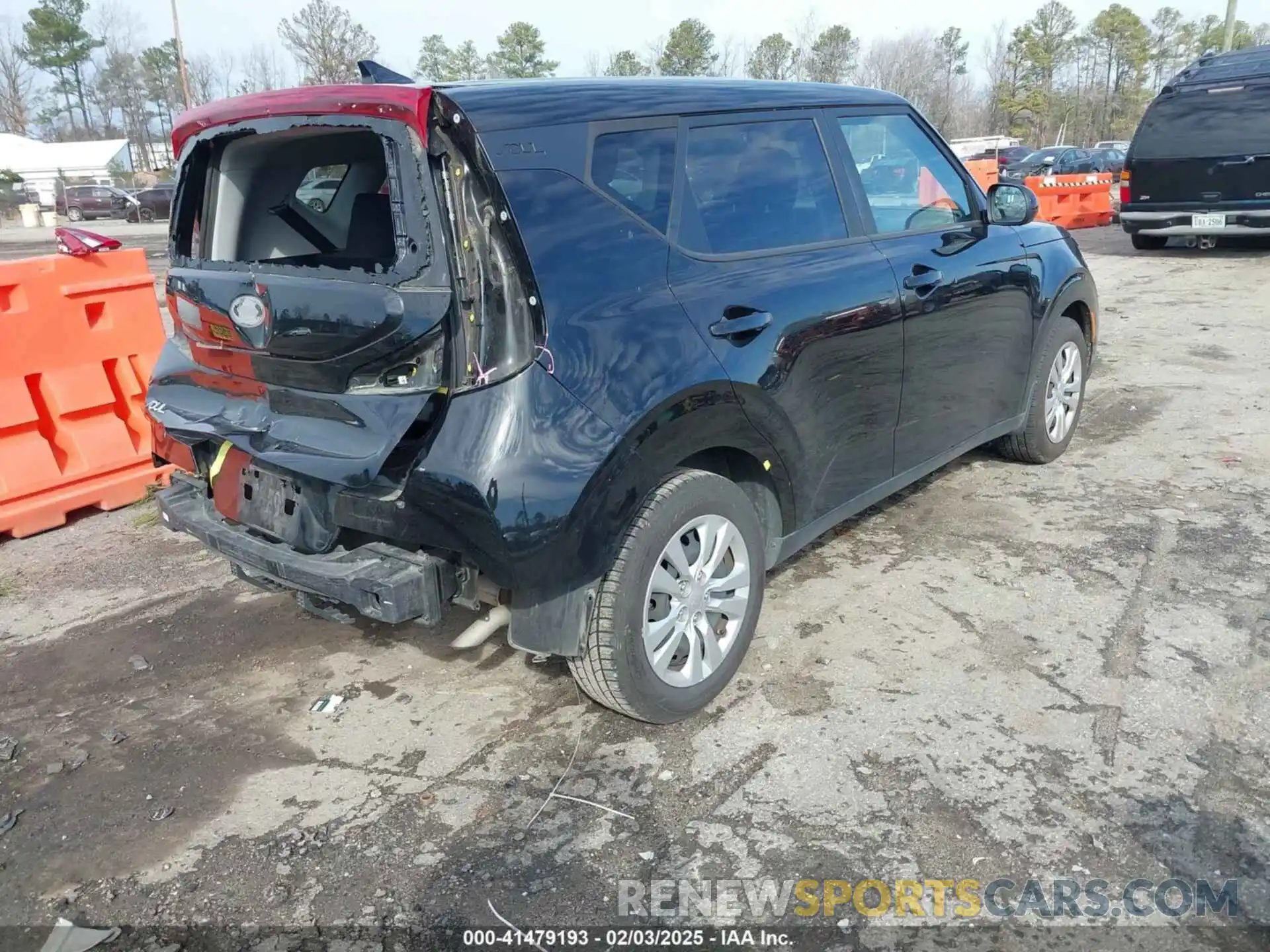 4 Photograph of a damaged car KNDJ23AU2M7774538 KIA SOUL 2021