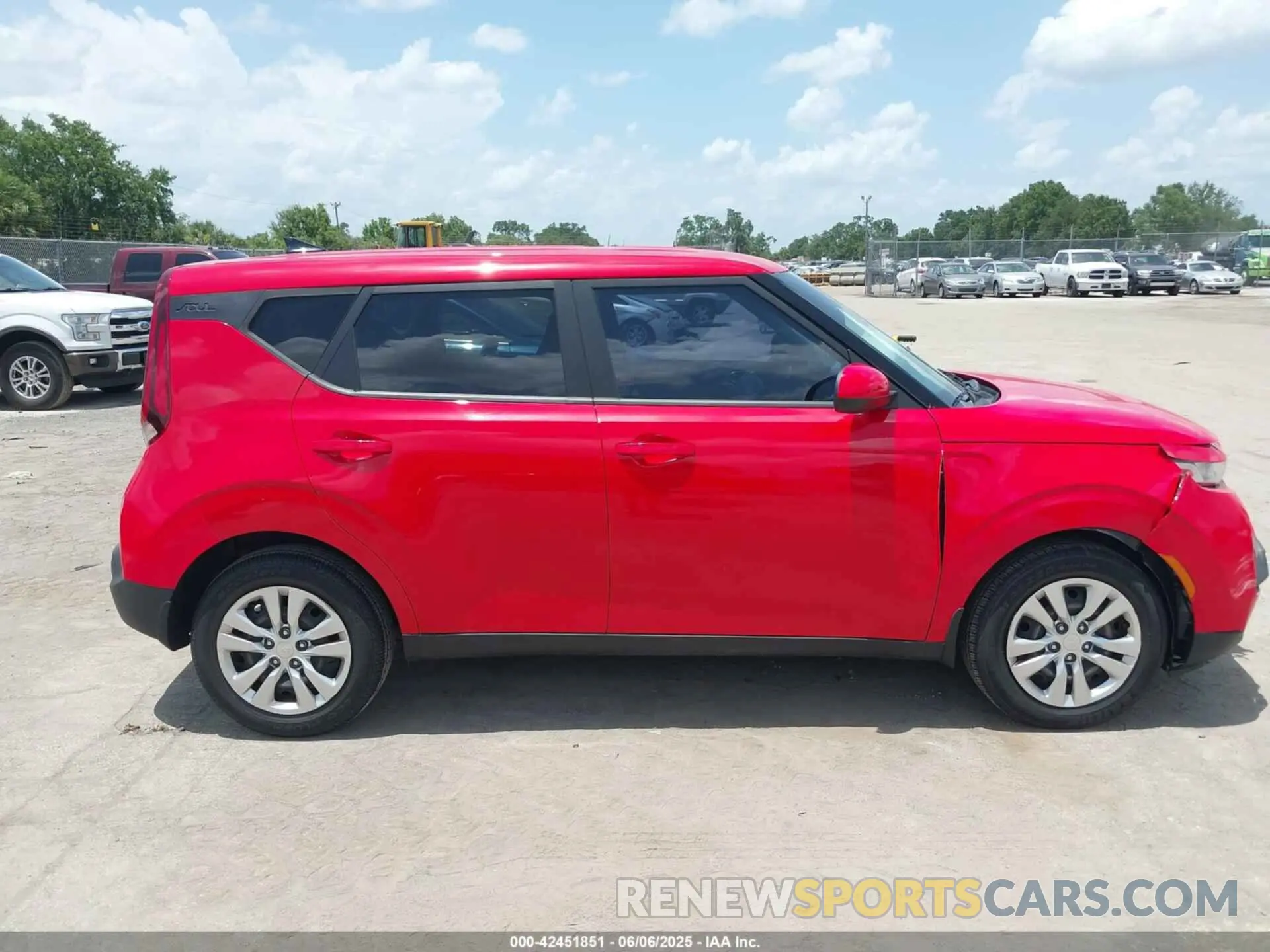 13 Photograph of a damaged car KNDJ23AU3M7142924 KIA SOUL 2021