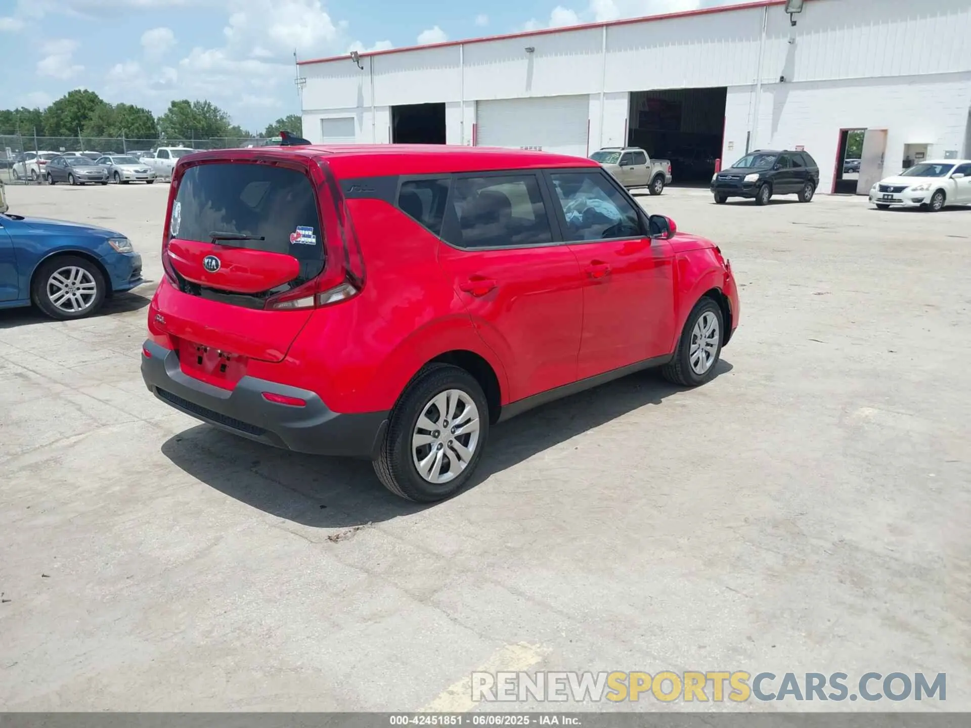 4 Photograph of a damaged car KNDJ23AU3M7142924 KIA SOUL 2021