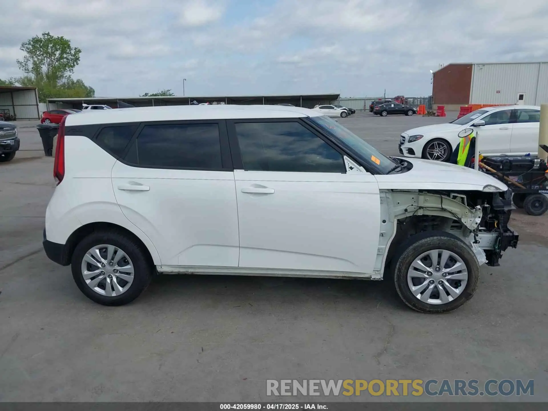 14 Photograph of a damaged car KNDJ23AU3M7147301 KIA SOUL 2021