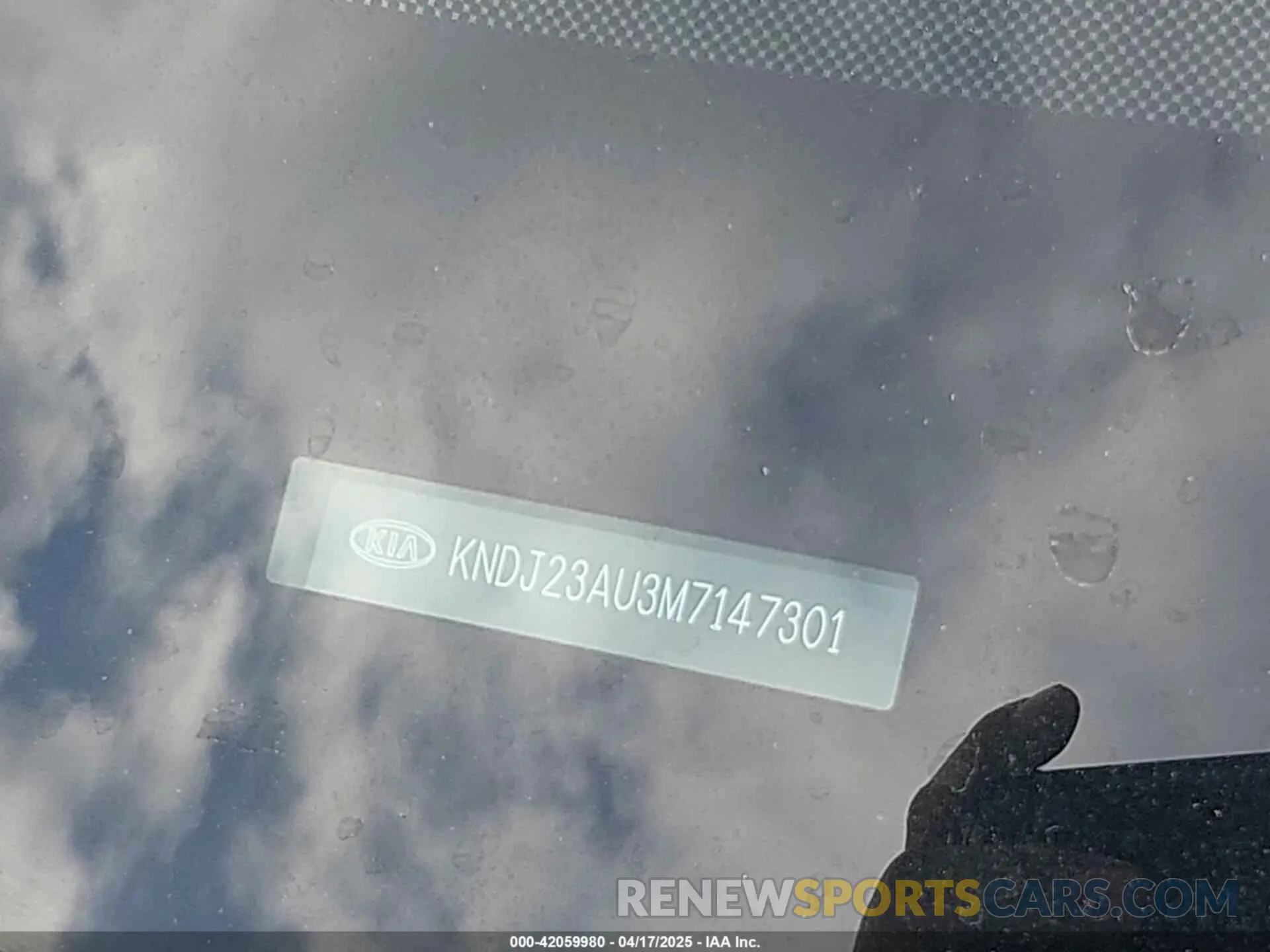 18 Photograph of a damaged car KNDJ23AU3M7147301 KIA SOUL 2021