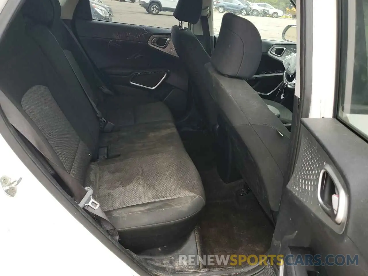 11 Photograph of a damaged car KNDJ23AU3M7743394 KIA SOUL 2021
