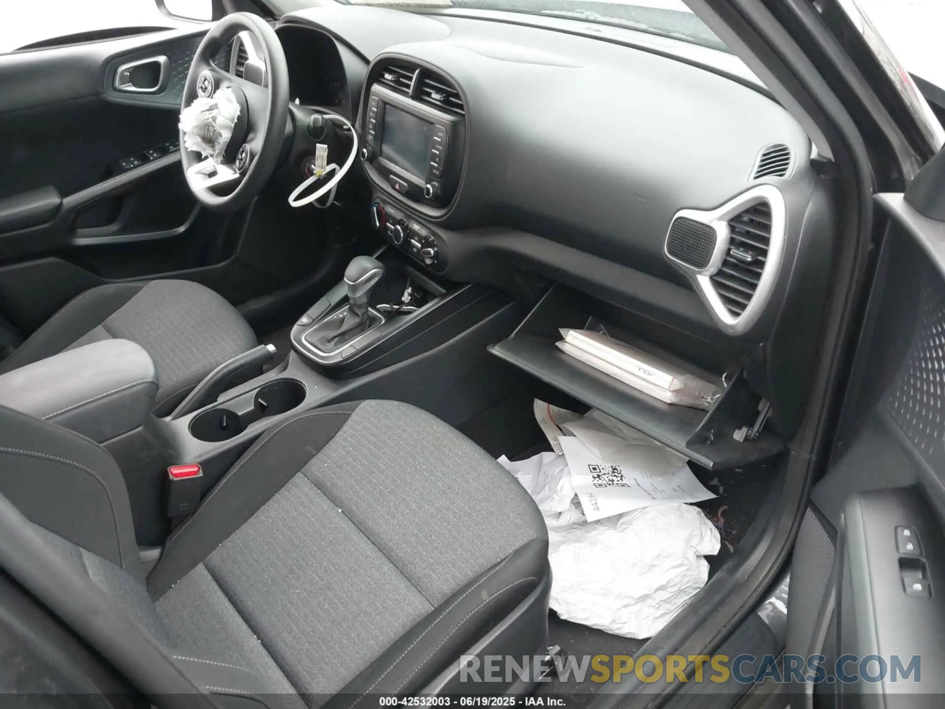 5 Photograph of a damaged car KNDJ23AU3M7791946 KIA SOUL 2021