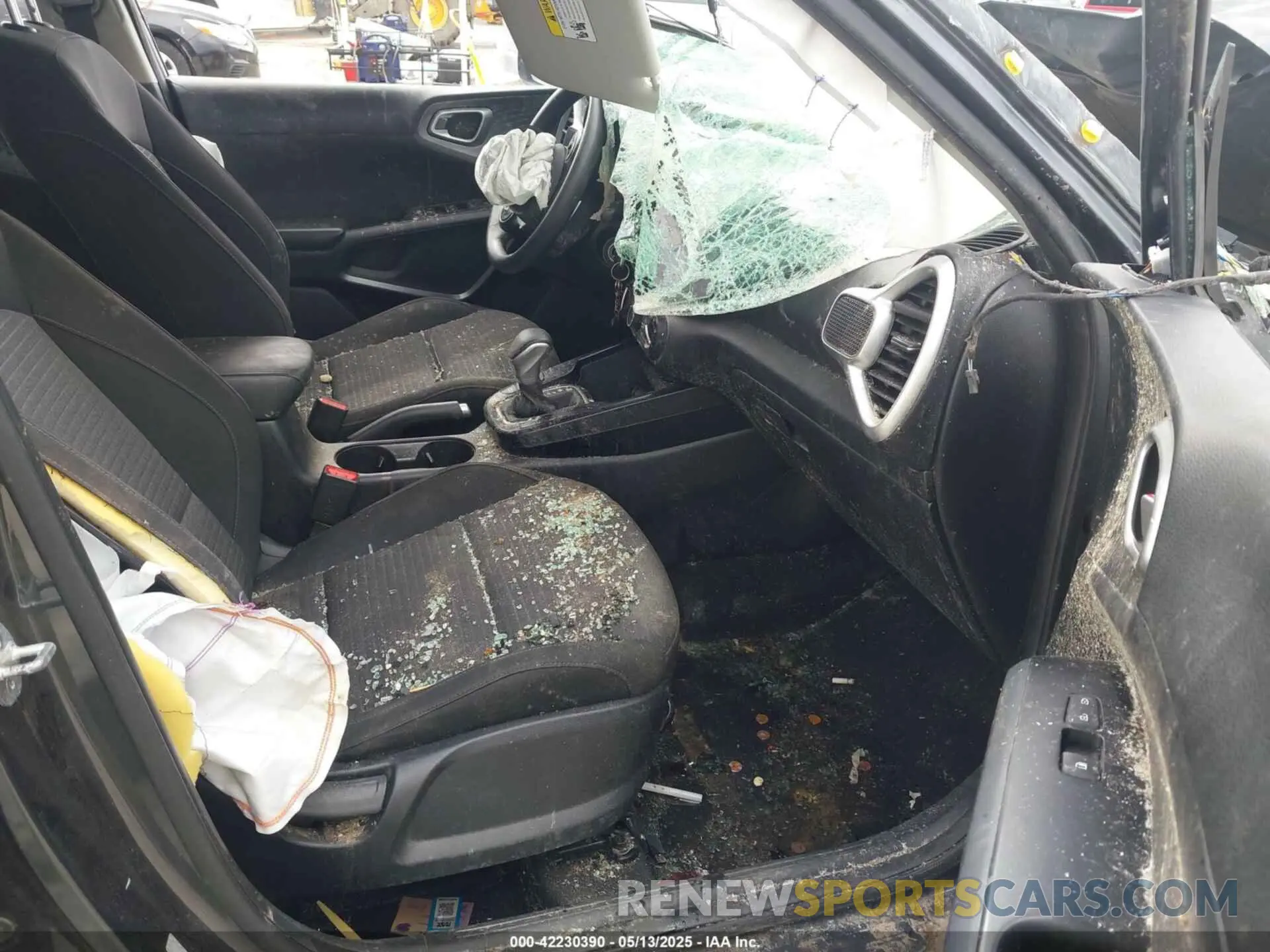 5 Photograph of a damaged car KNDJ23AU3M7796516 KIA SOUL 2021