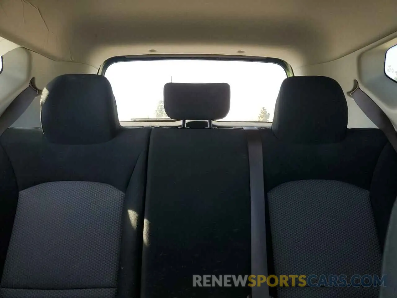 10 Photograph of a damaged car KNDJ23AU4M7138767 KIA SOUL 2021