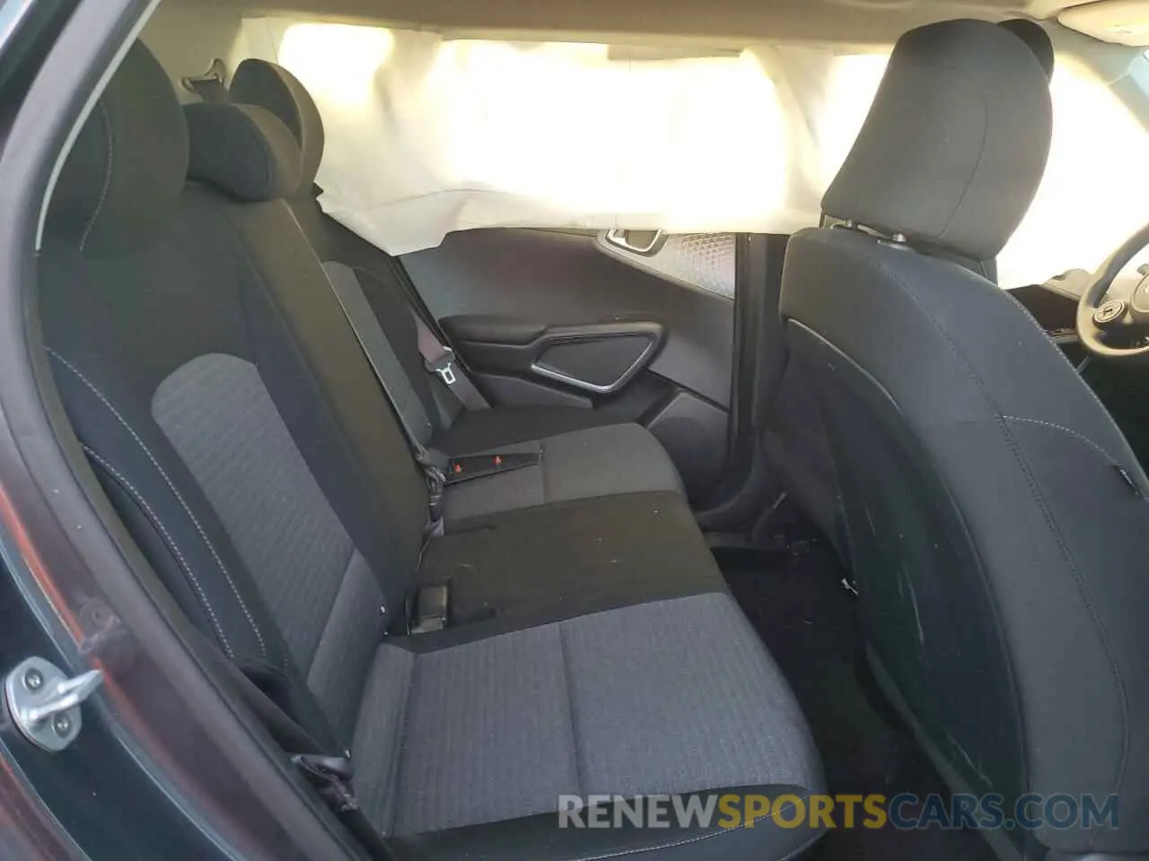 11 Photograph of a damaged car KNDJ23AU4M7746885 KIA SOUL 2021