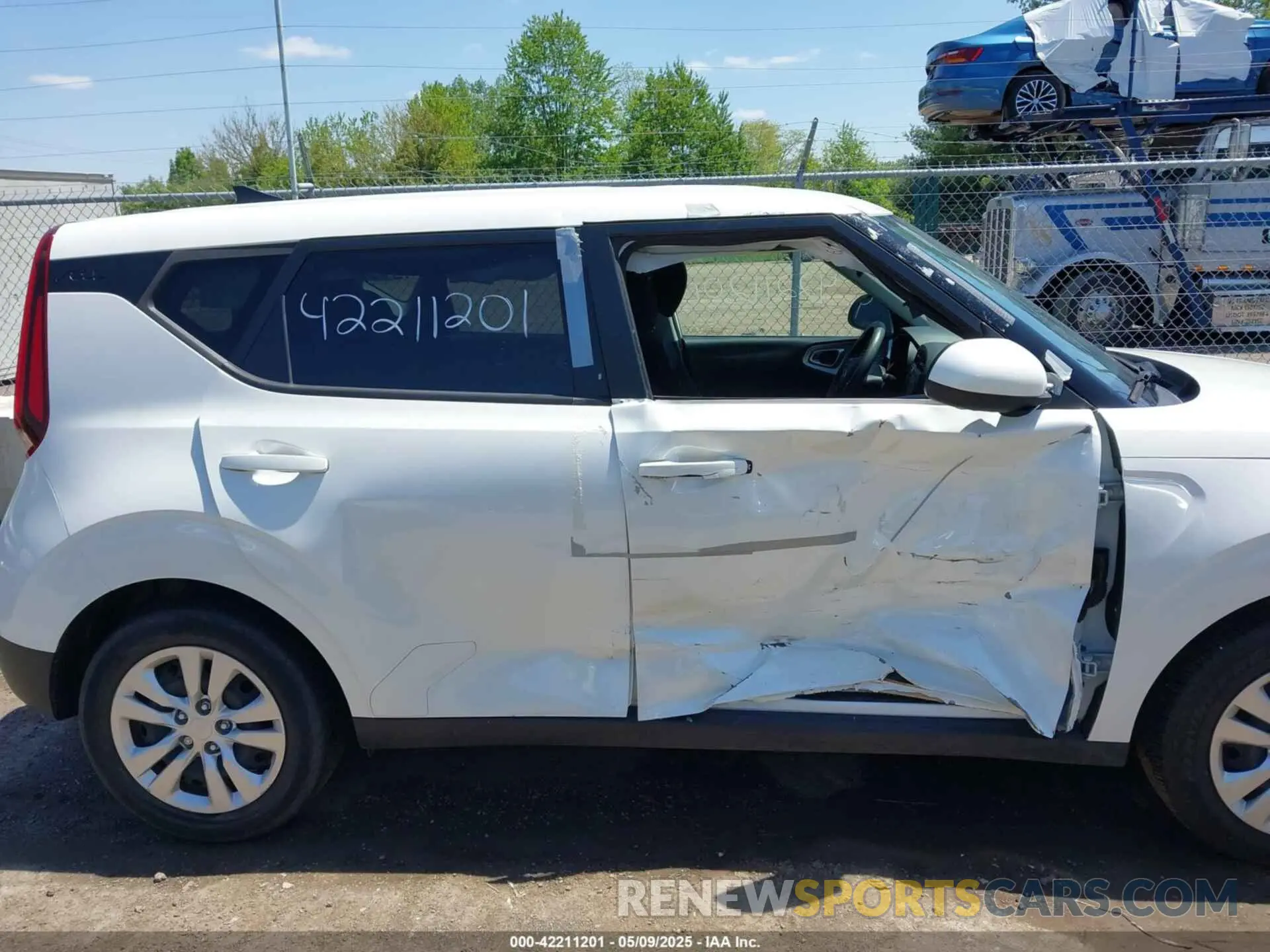 13 Photograph of a damaged car KNDJ23AU4M7755070 KIA SOUL 2021