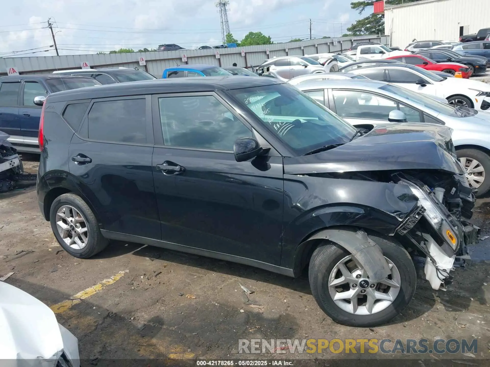 13 Photograph of a damaged car KNDJ23AU4M7768305 KIA SOUL 2021