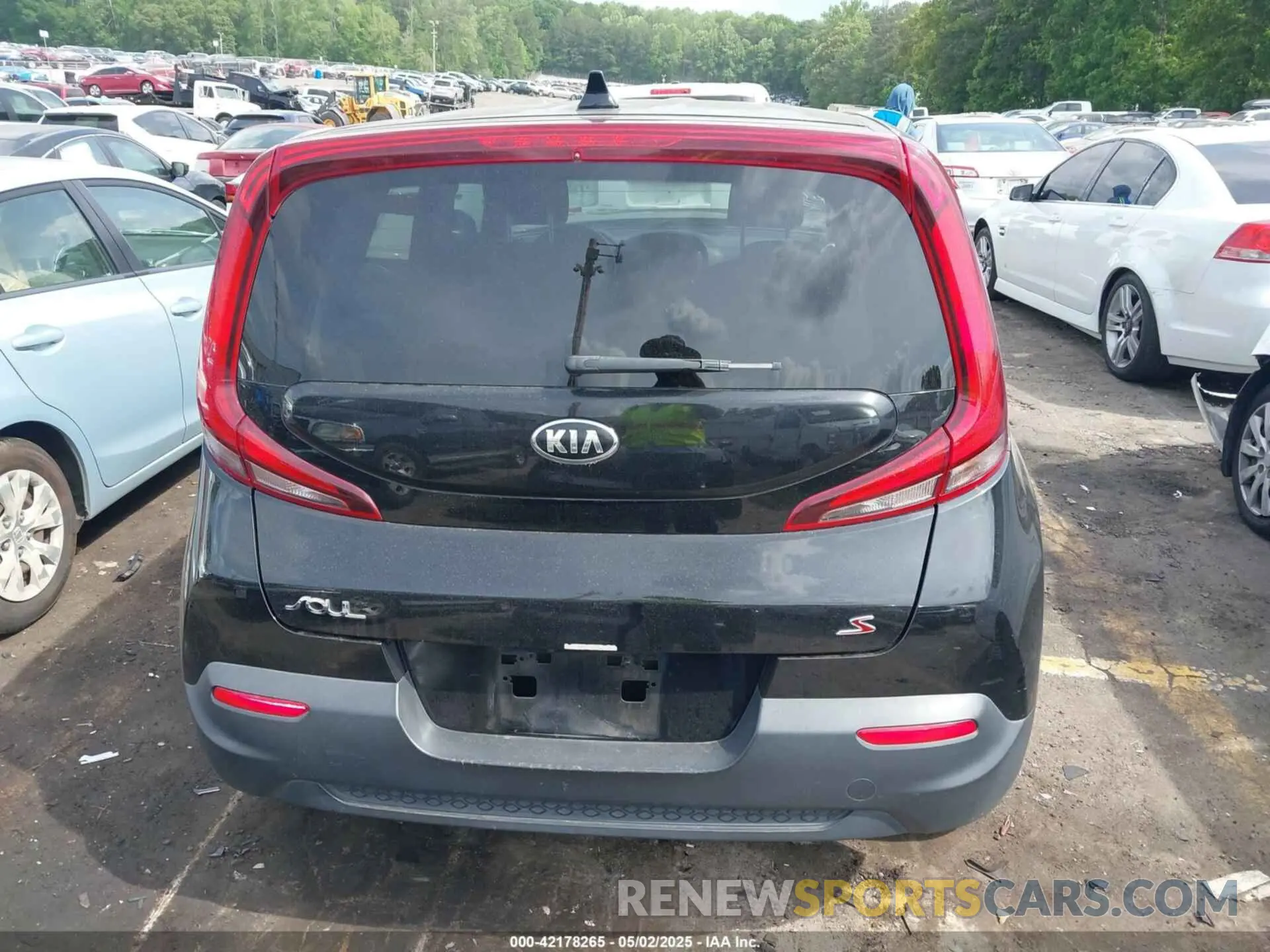 16 Photograph of a damaged car KNDJ23AU4M7768305 KIA SOUL 2021