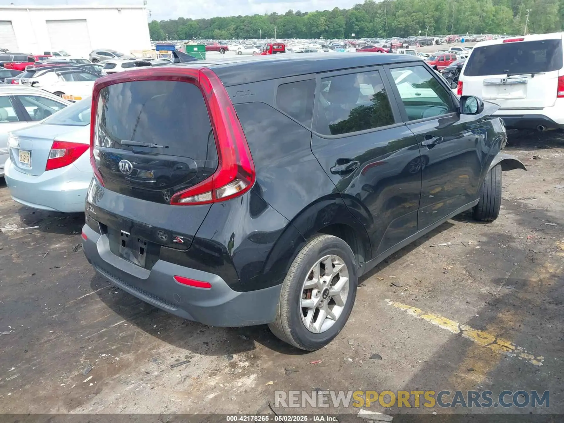 4 Photograph of a damaged car KNDJ23AU4M7768305 KIA SOUL 2021