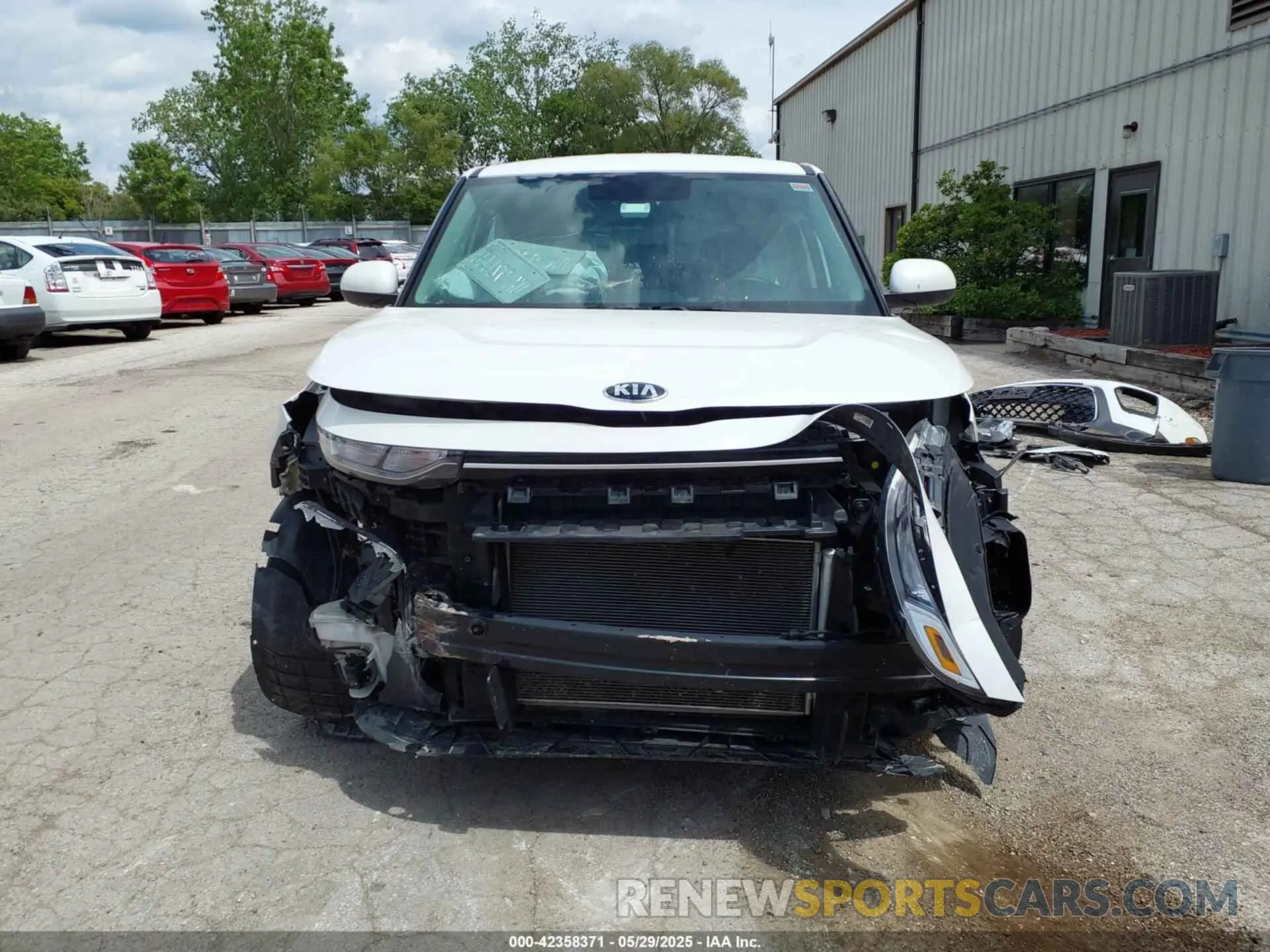 13 Photograph of a damaged car KNDJ23AU5M7147154 KIA SOUL 2021