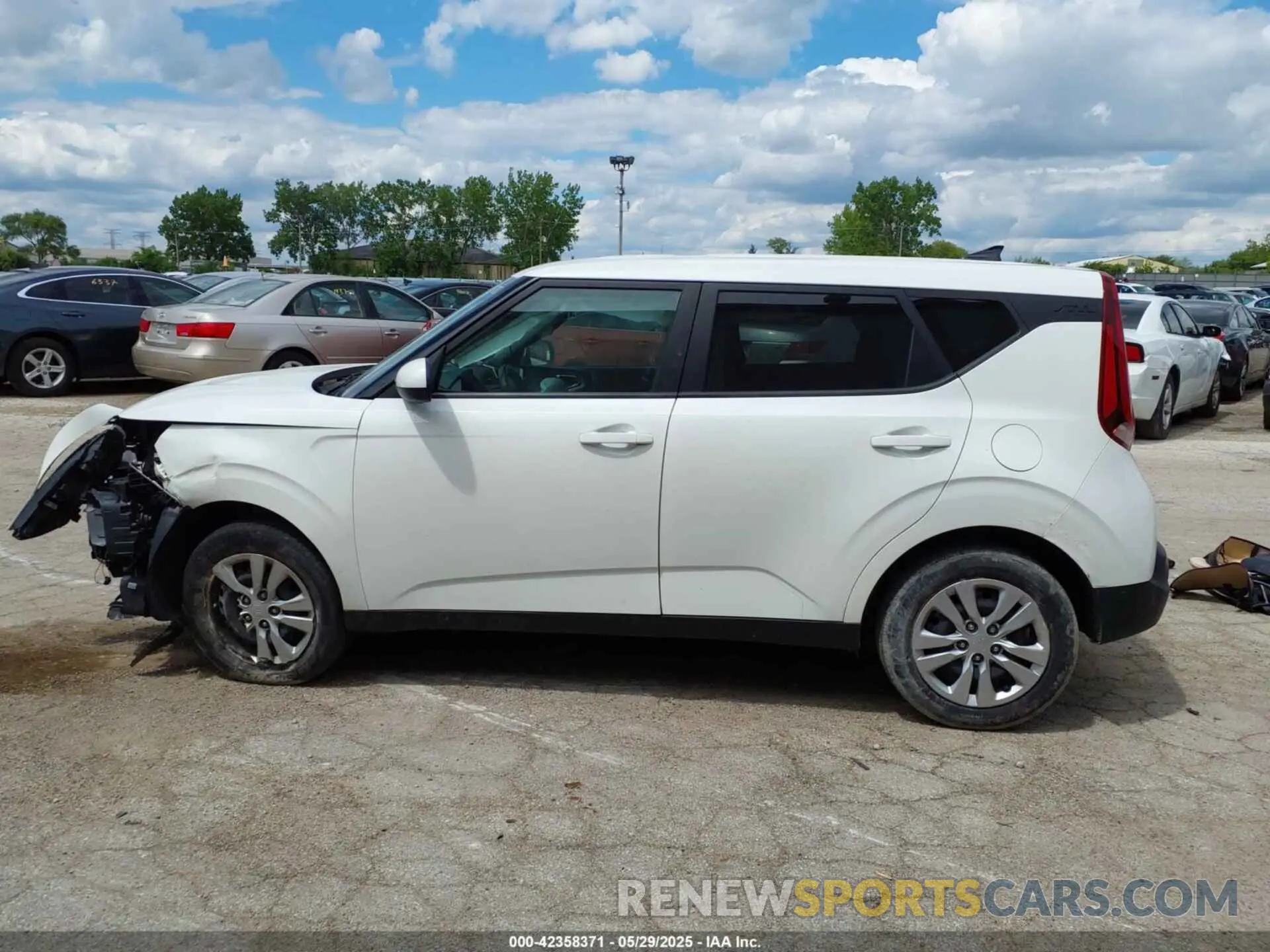 15 Photograph of a damaged car KNDJ23AU5M7147154 KIA SOUL 2021