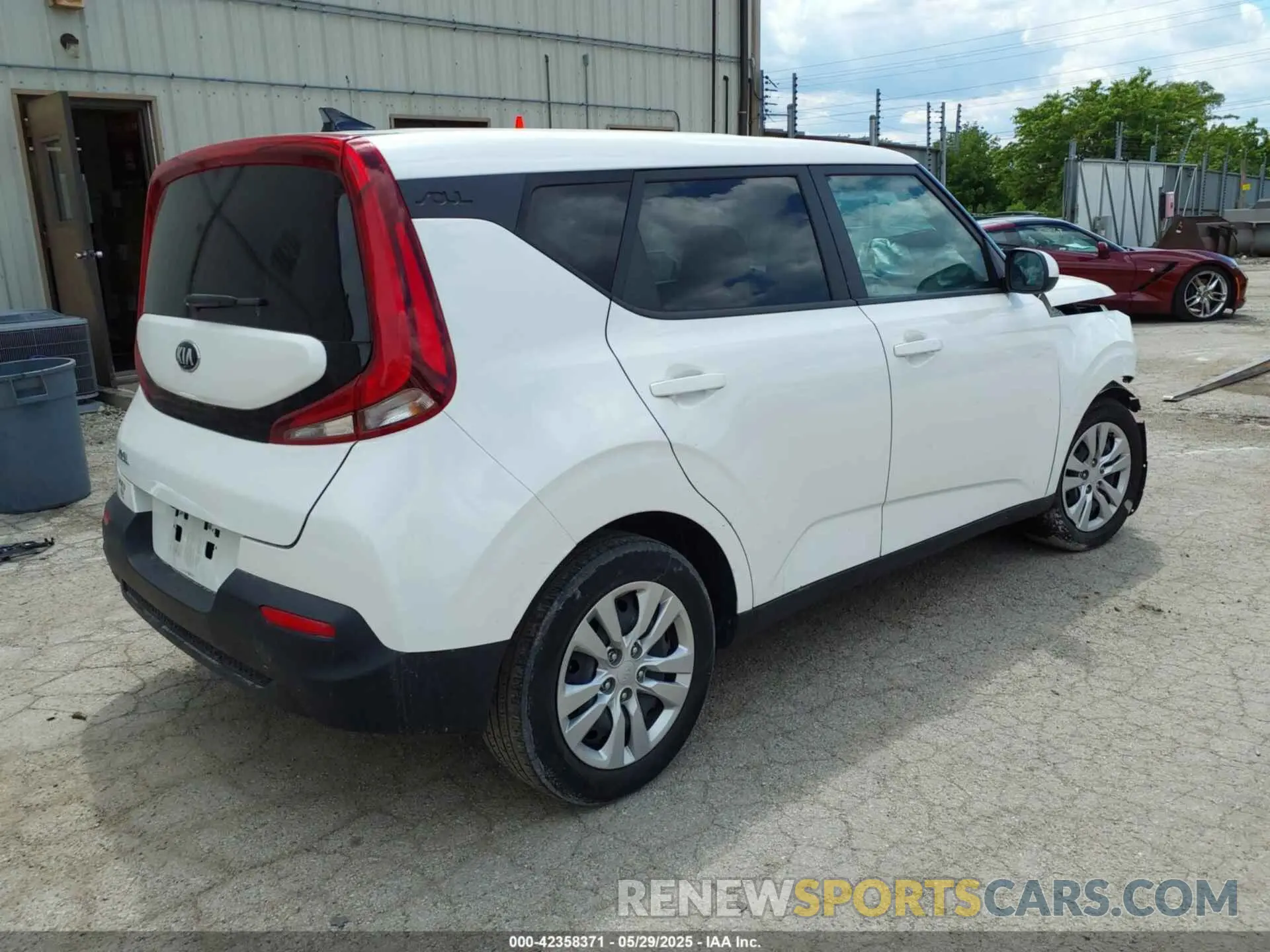 4 Photograph of a damaged car KNDJ23AU5M7147154 KIA SOUL 2021