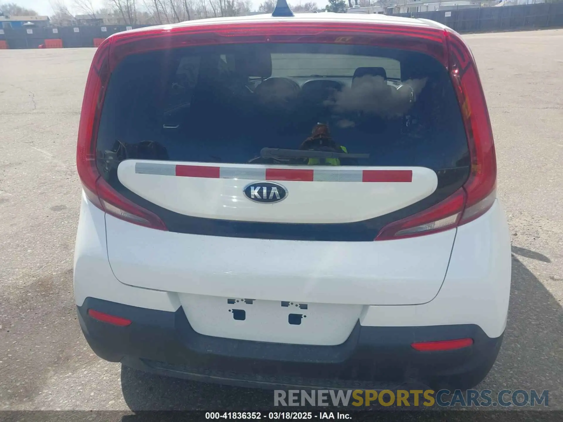 16 Photograph of a damaged car KNDJ23AU5M7736690 KIA SOUL 2021