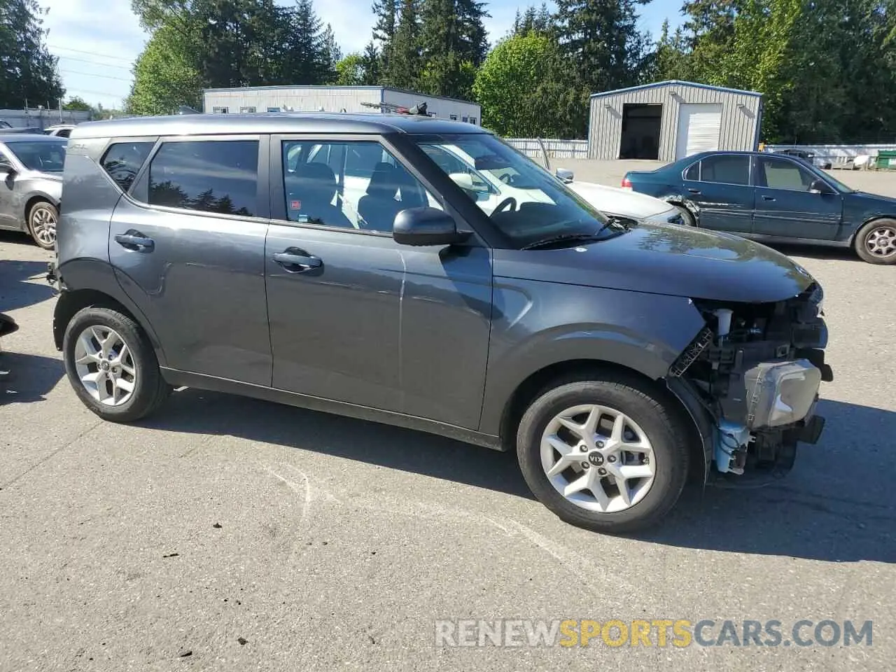 4 Photograph of a damaged car KNDJ23AU5M7740058 KIA SOUL 2021