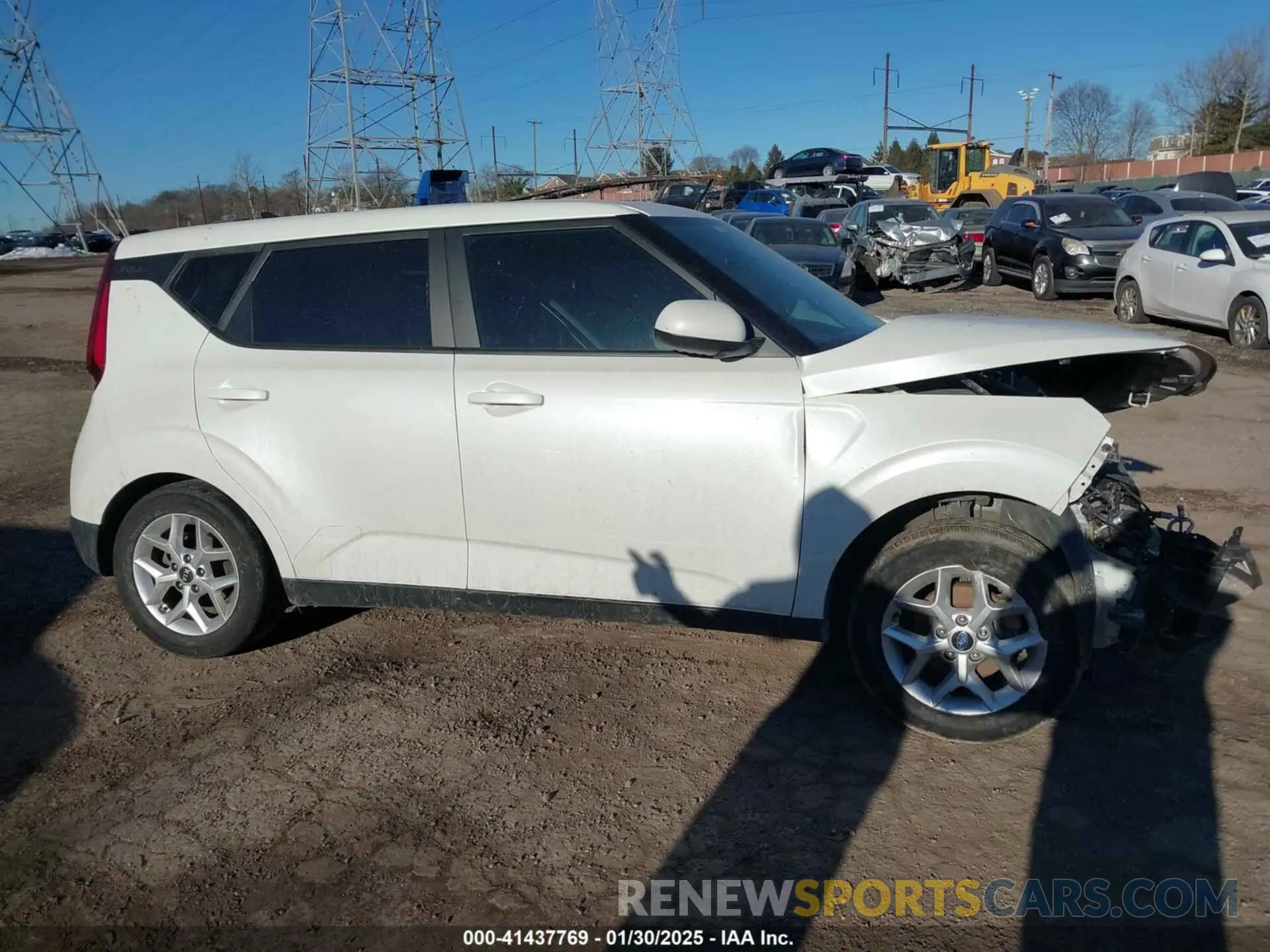 13 Photograph of a damaged car KNDJ23AU5M7772959 KIA SOUL 2021