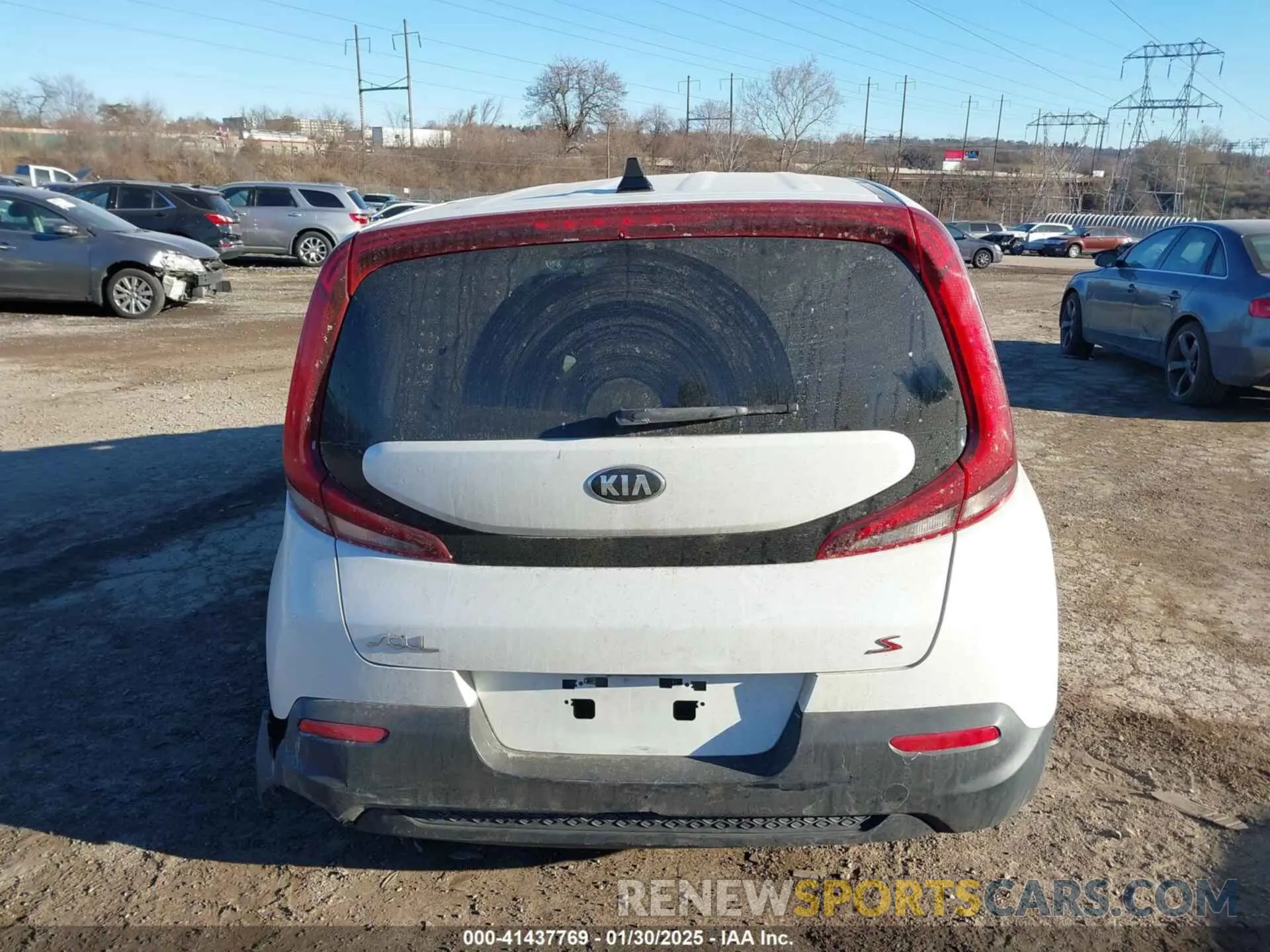 16 Photograph of a damaged car KNDJ23AU5M7772959 KIA SOUL 2021
