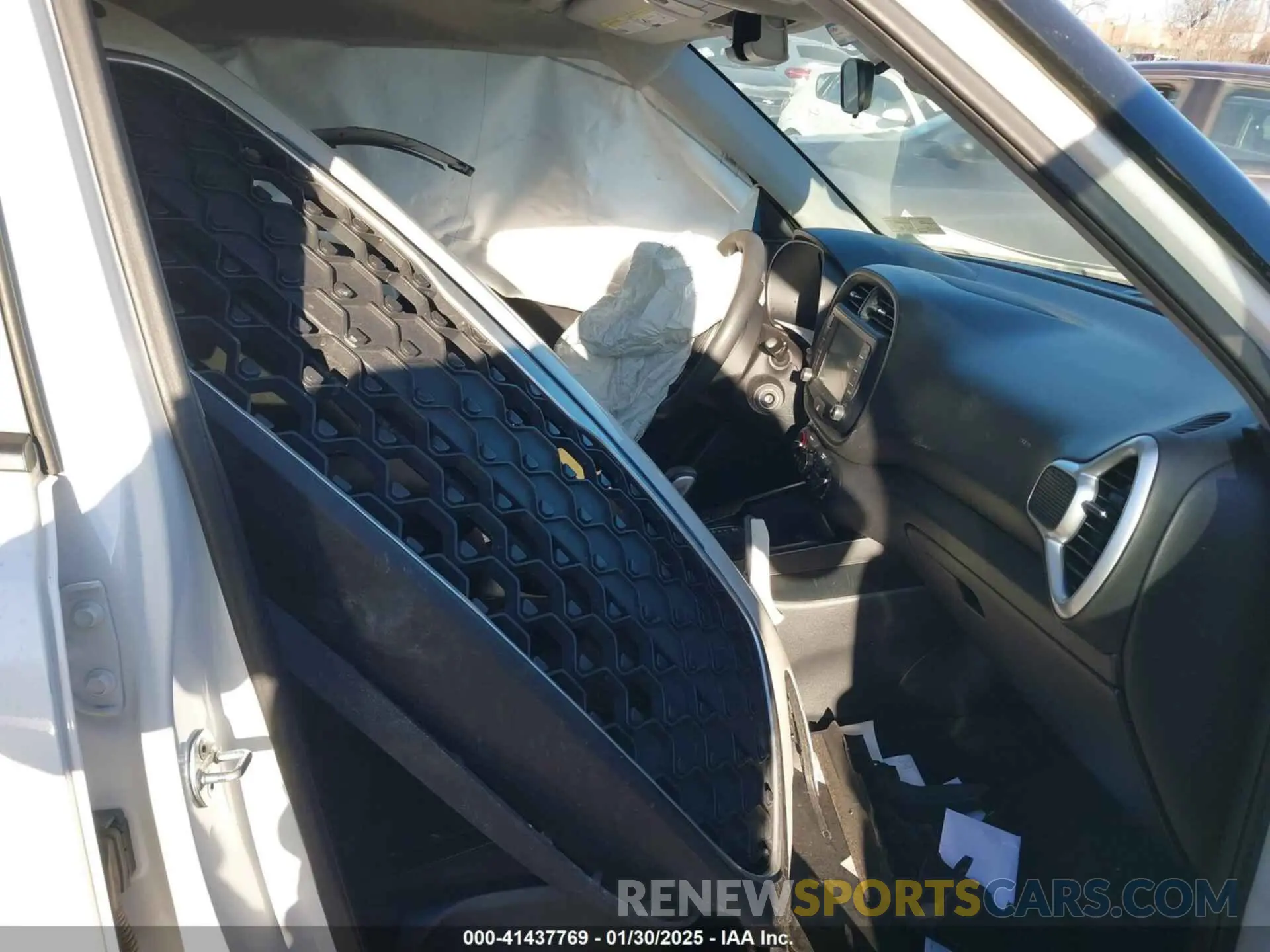 5 Photograph of a damaged car KNDJ23AU5M7772959 KIA SOUL 2021