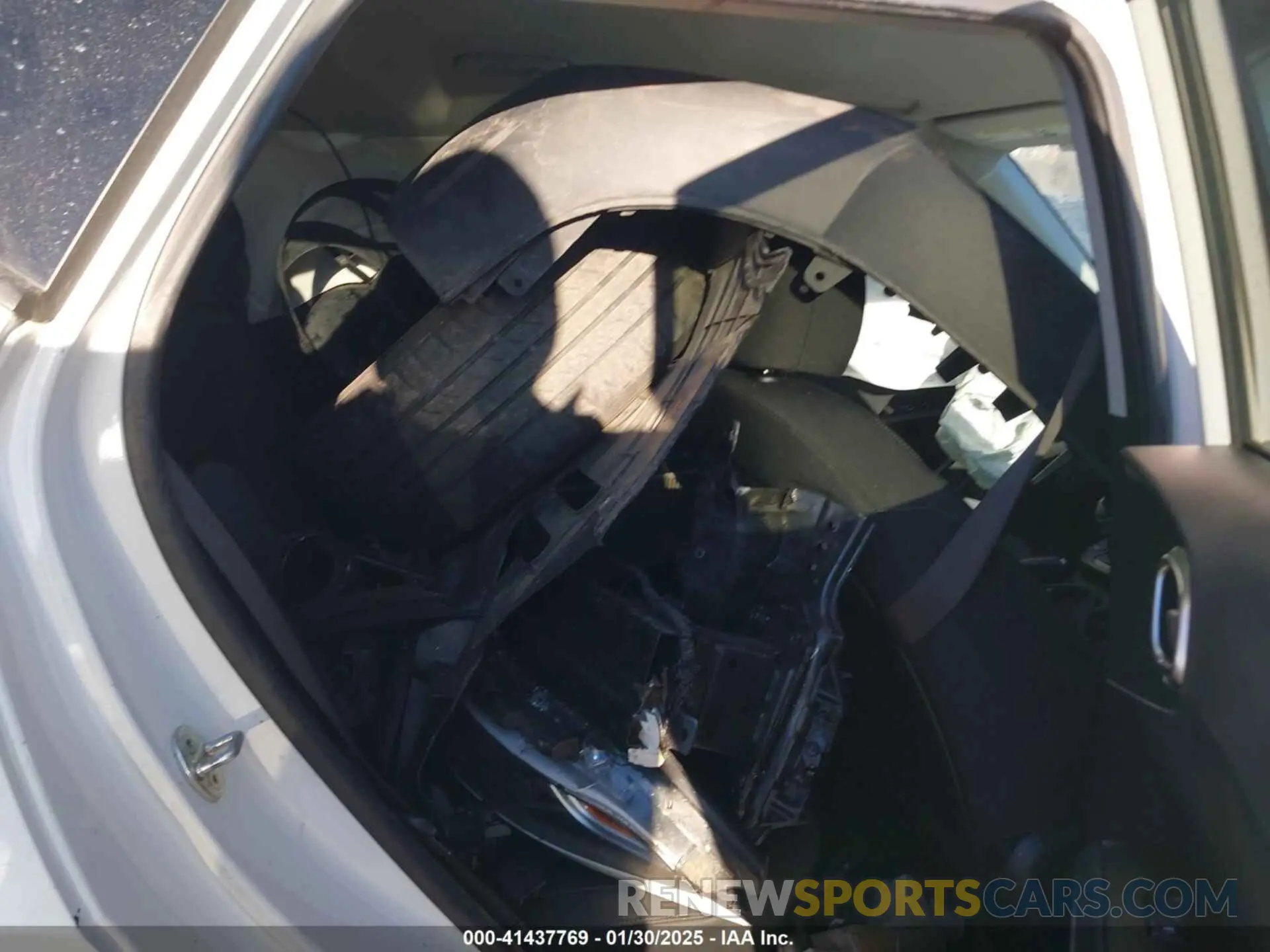 8 Photograph of a damaged car KNDJ23AU5M7772959 KIA SOUL 2021