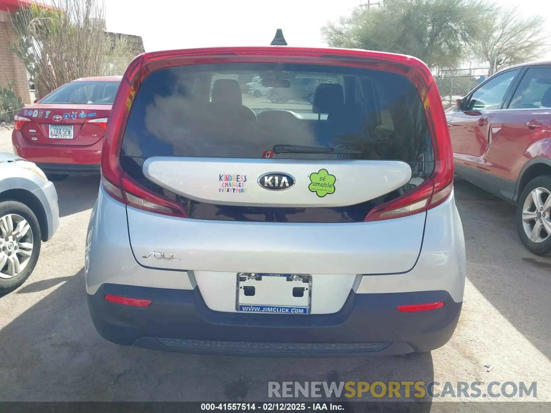 17 Photograph of a damaged car KNDJ23AU5M7779829 KIA SOUL 2021
