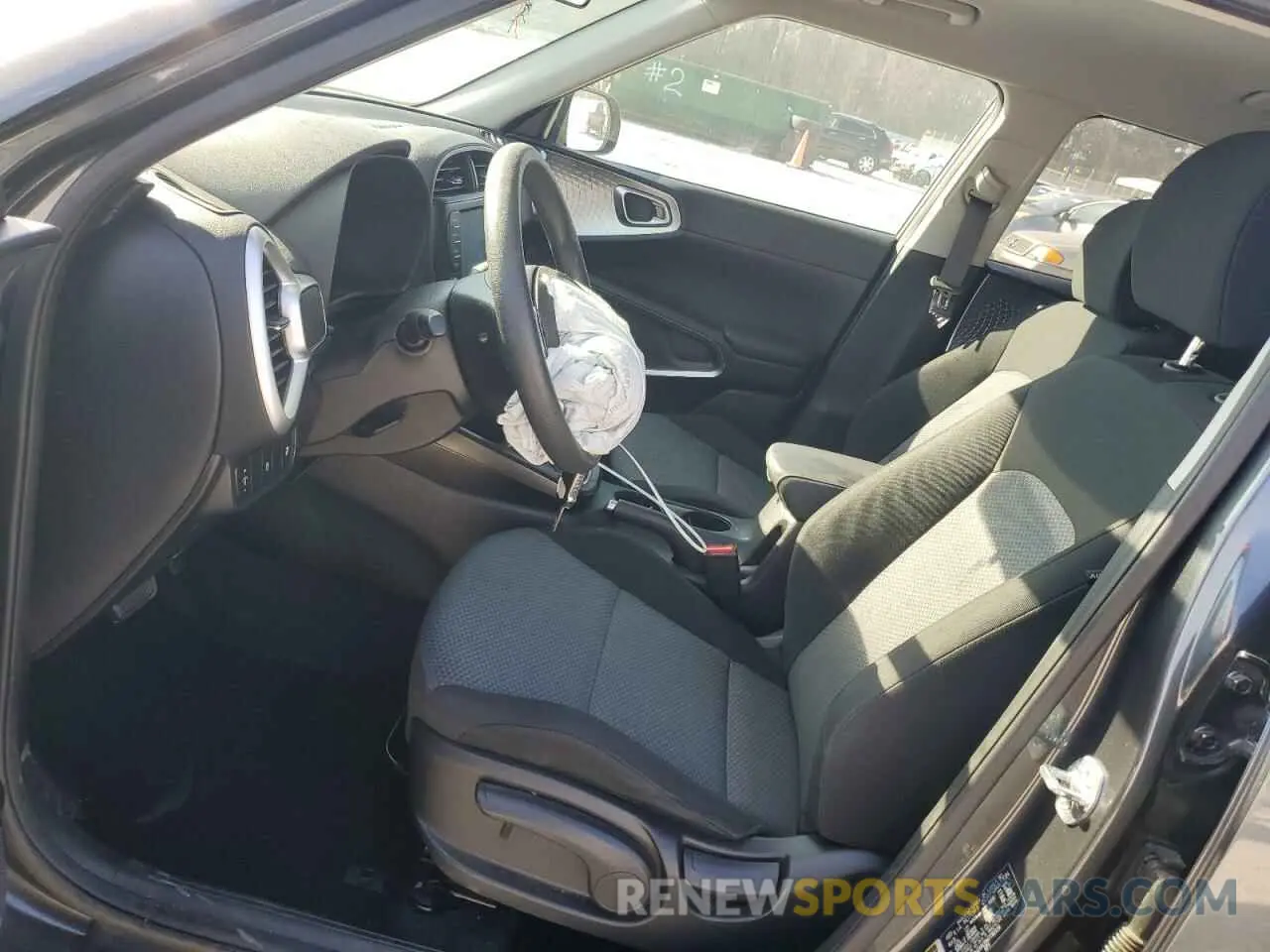 7 Photograph of a damaged car KNDJ23AU5M7782116 KIA SOUL 2021