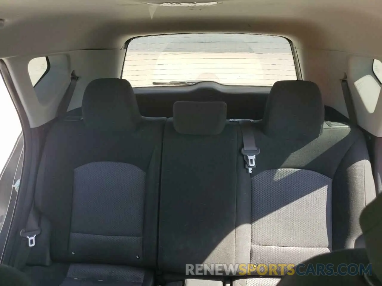 10 Photograph of a damaged car KNDJ23AU5M7786330 KIA SOUL 2021