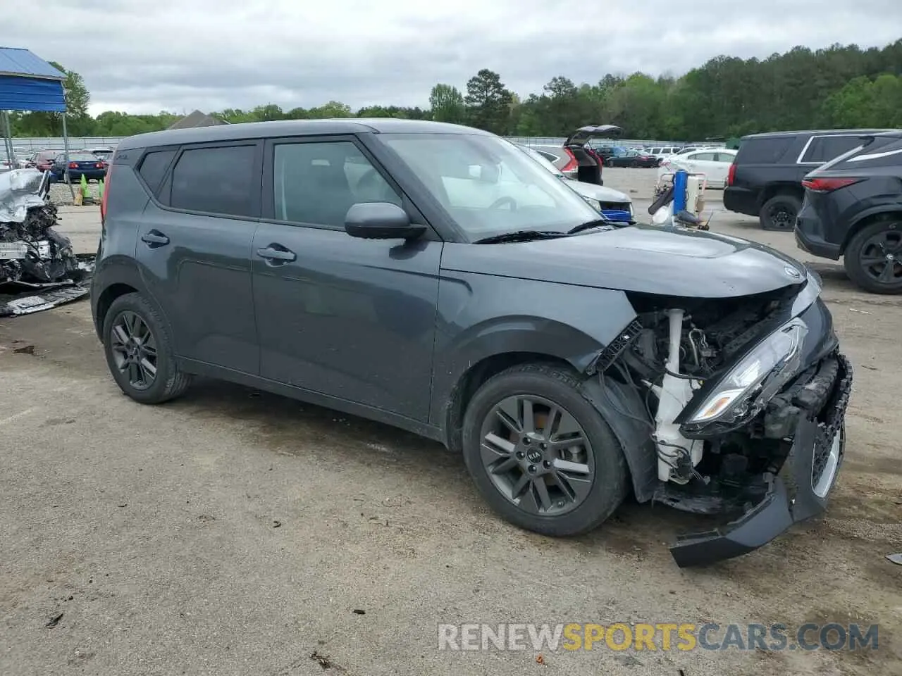 4 Photograph of a damaged car KNDJ23AU5M7794931 KIA SOUL 2021