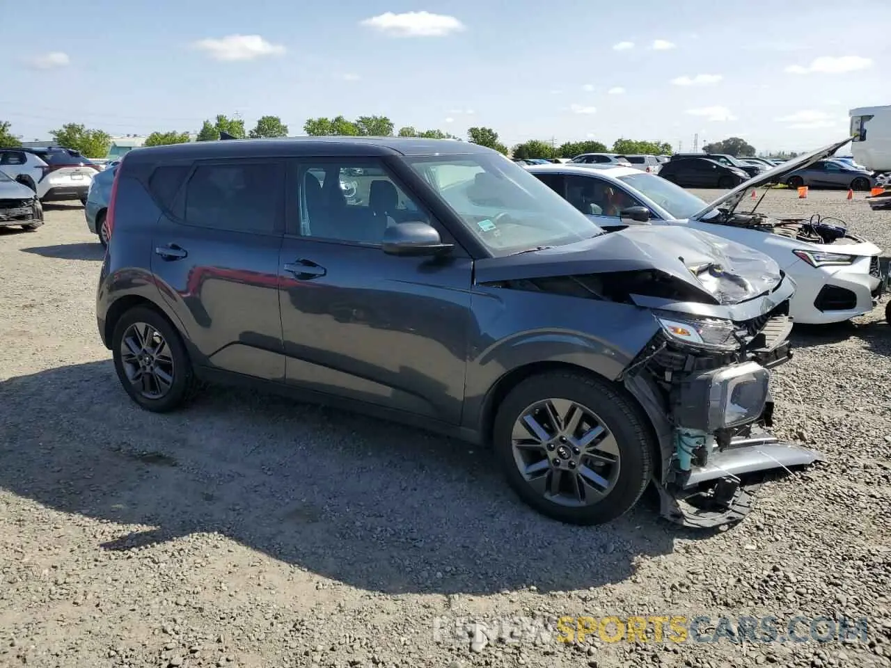 4 Photograph of a damaged car KNDJ23AU5M7795139 KIA SOUL 2021