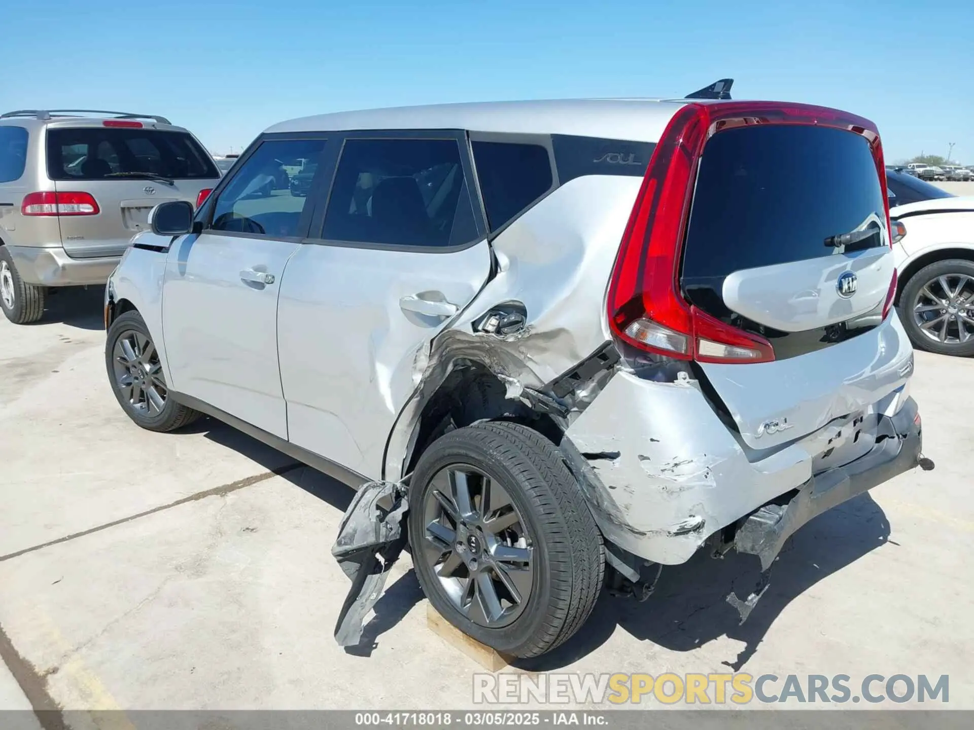 6 Photograph of a damaged car KNDJ23AU5M7795528 KIA SOUL 2021