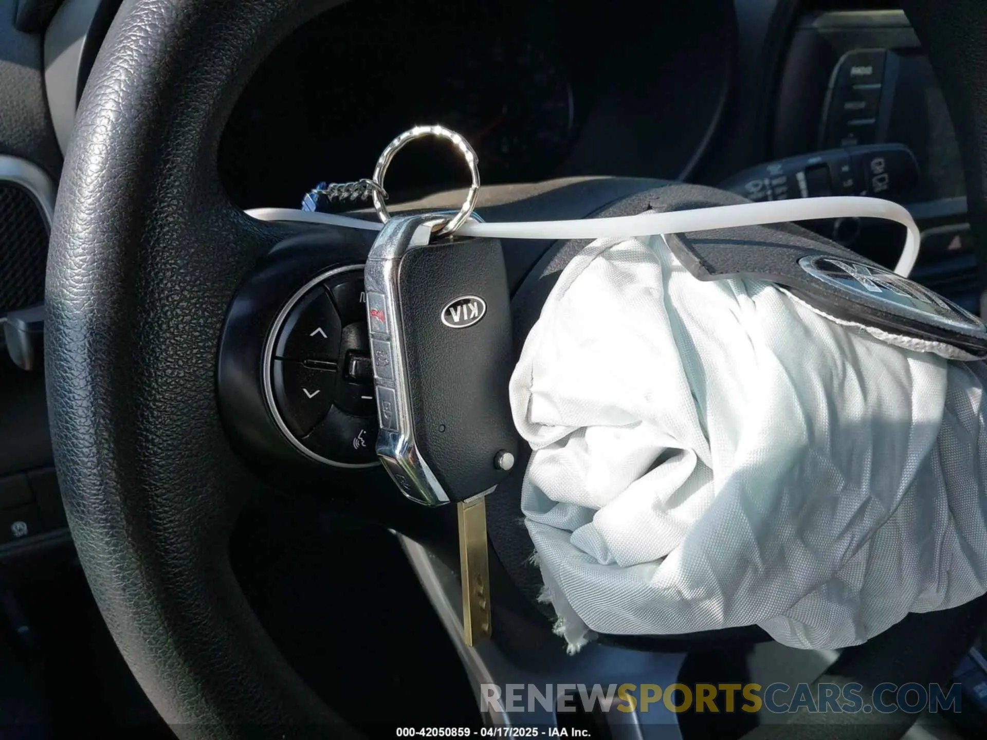 11 Photograph of a damaged car KNDJ23AU6M7124255 KIA SOUL 2021