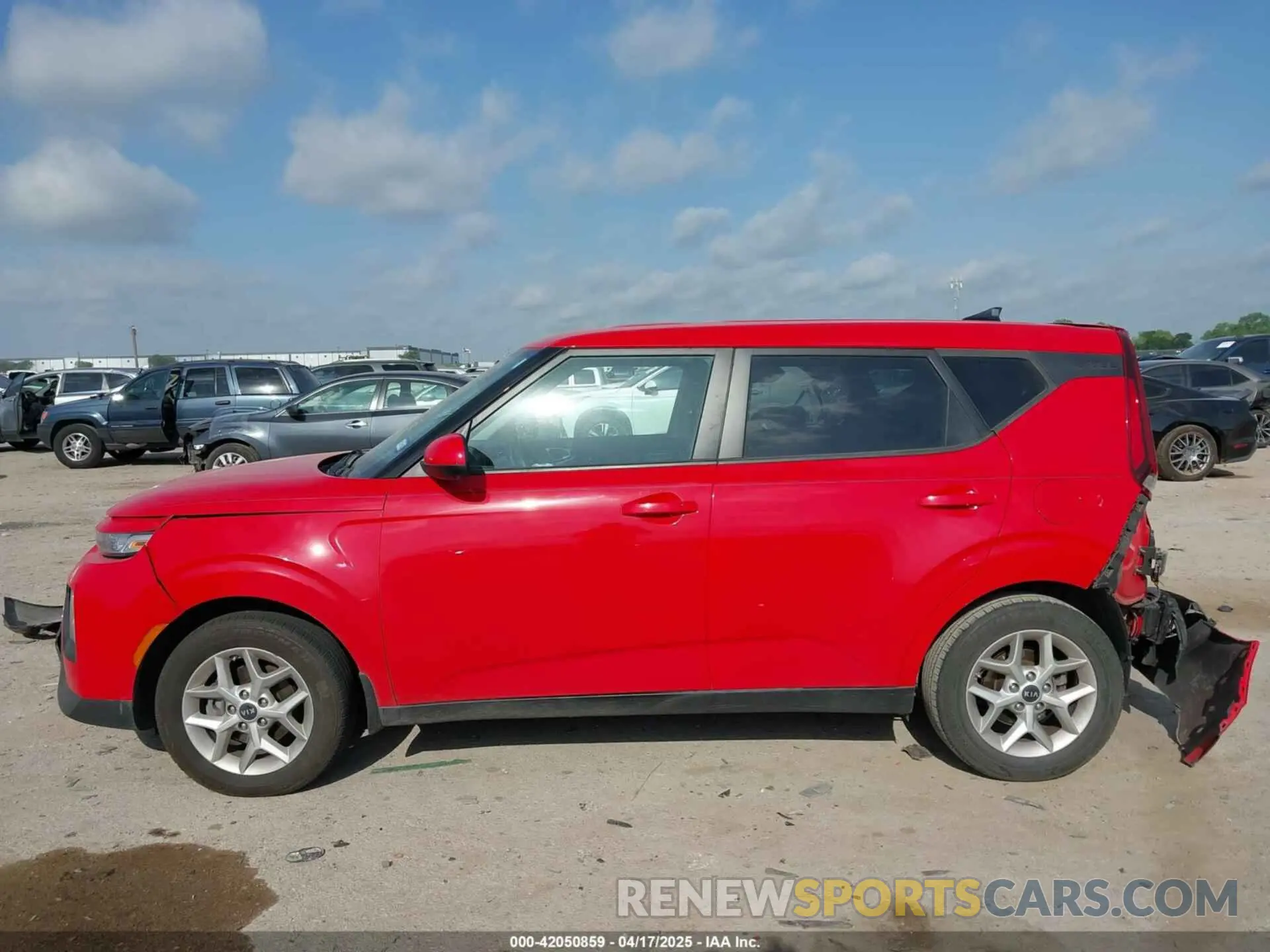 14 Photograph of a damaged car KNDJ23AU6M7124255 KIA SOUL 2021