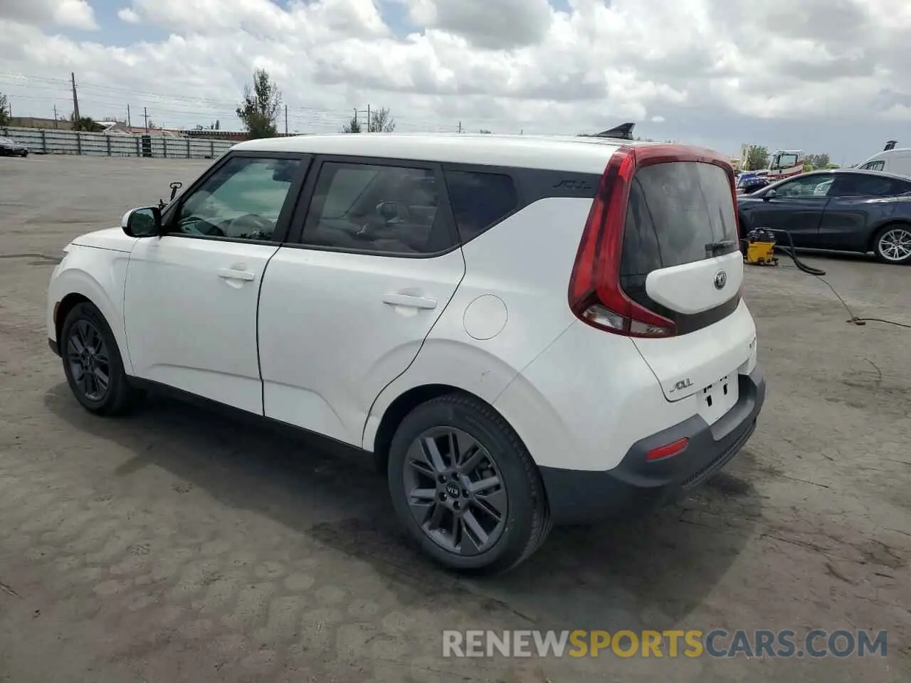 2 Photograph of a damaged car KNDJ23AU6M7145722 KIA SOUL 2021