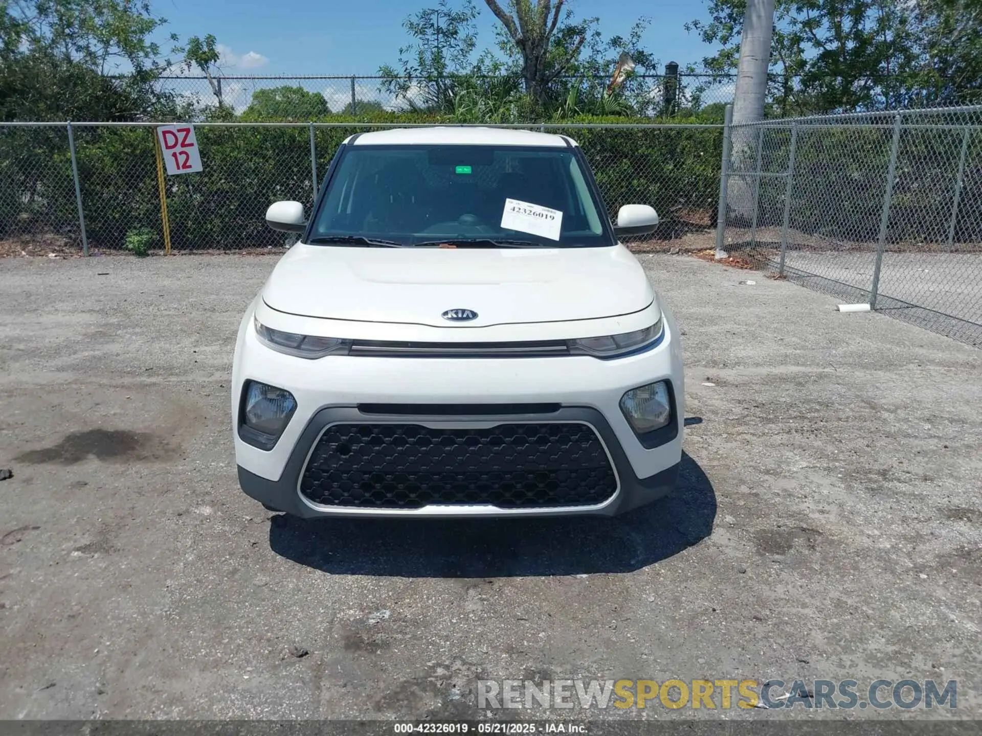 13 Photograph of a damaged car KNDJ23AU6M7146076 KIA SOUL 2021