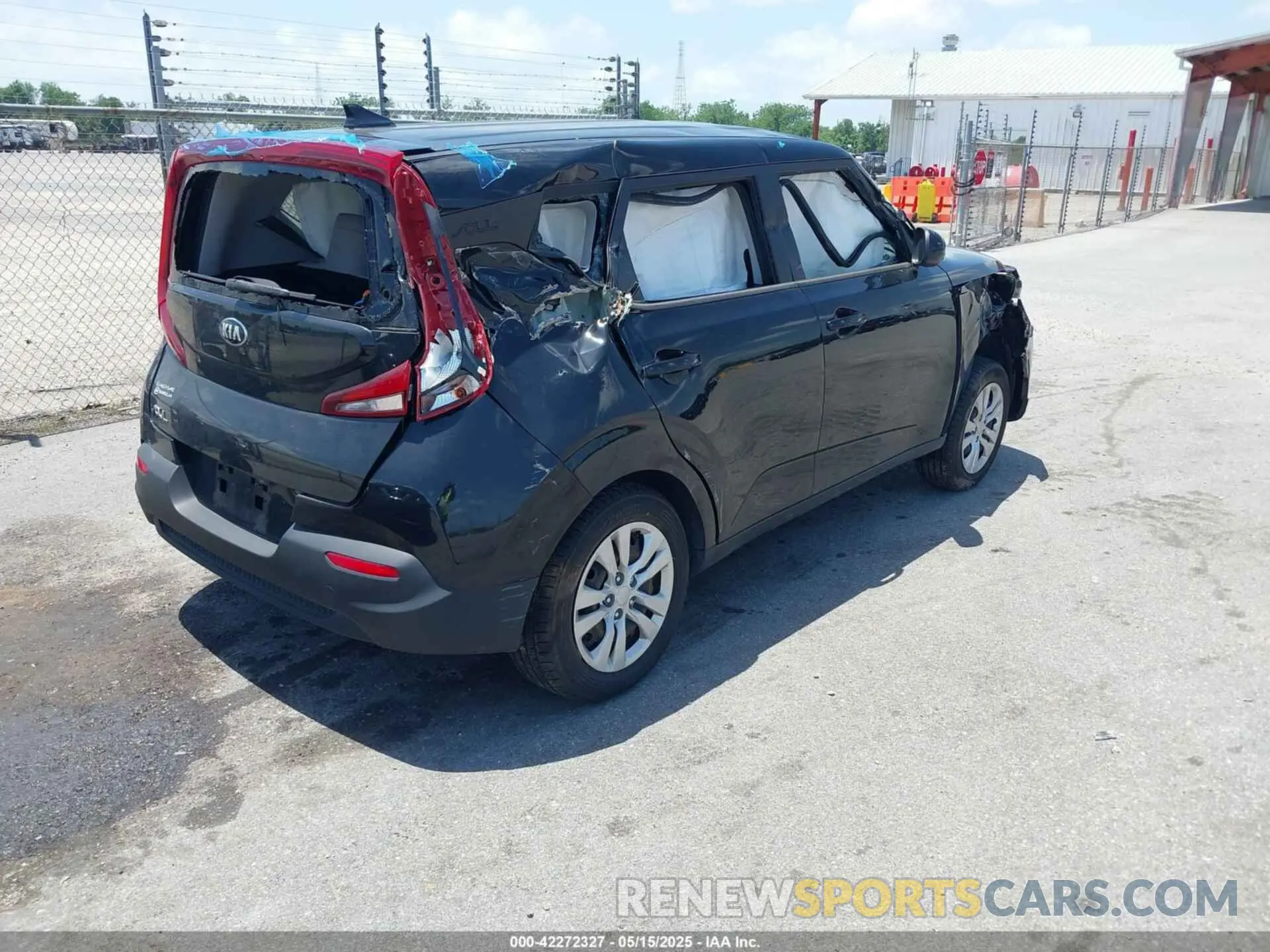 4 Photograph of a damaged car KNDJ23AU6M7740568 KIA SOUL 2021