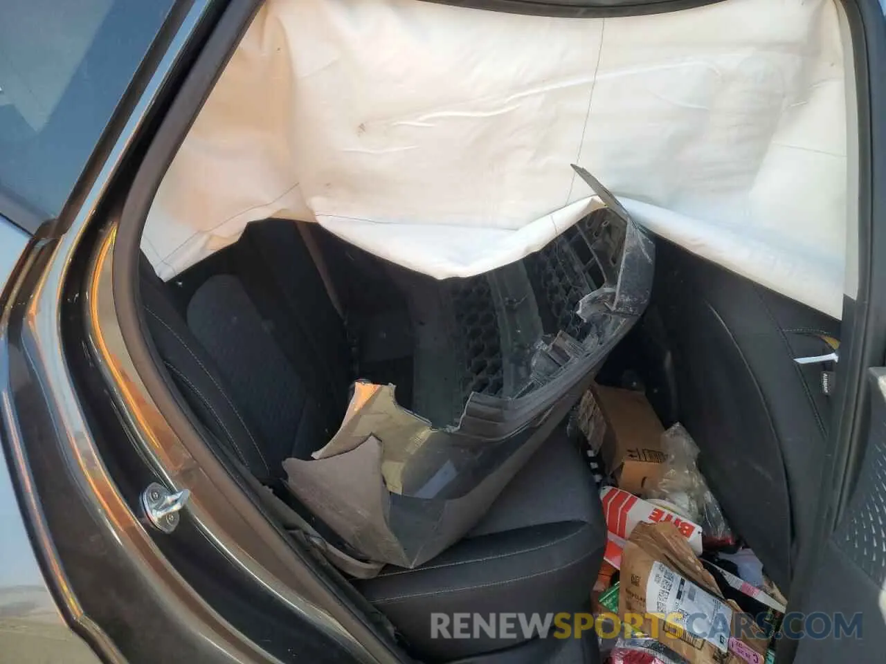 11 Photograph of a damaged car KNDJ23AU6M7746967 KIA SOUL 2021