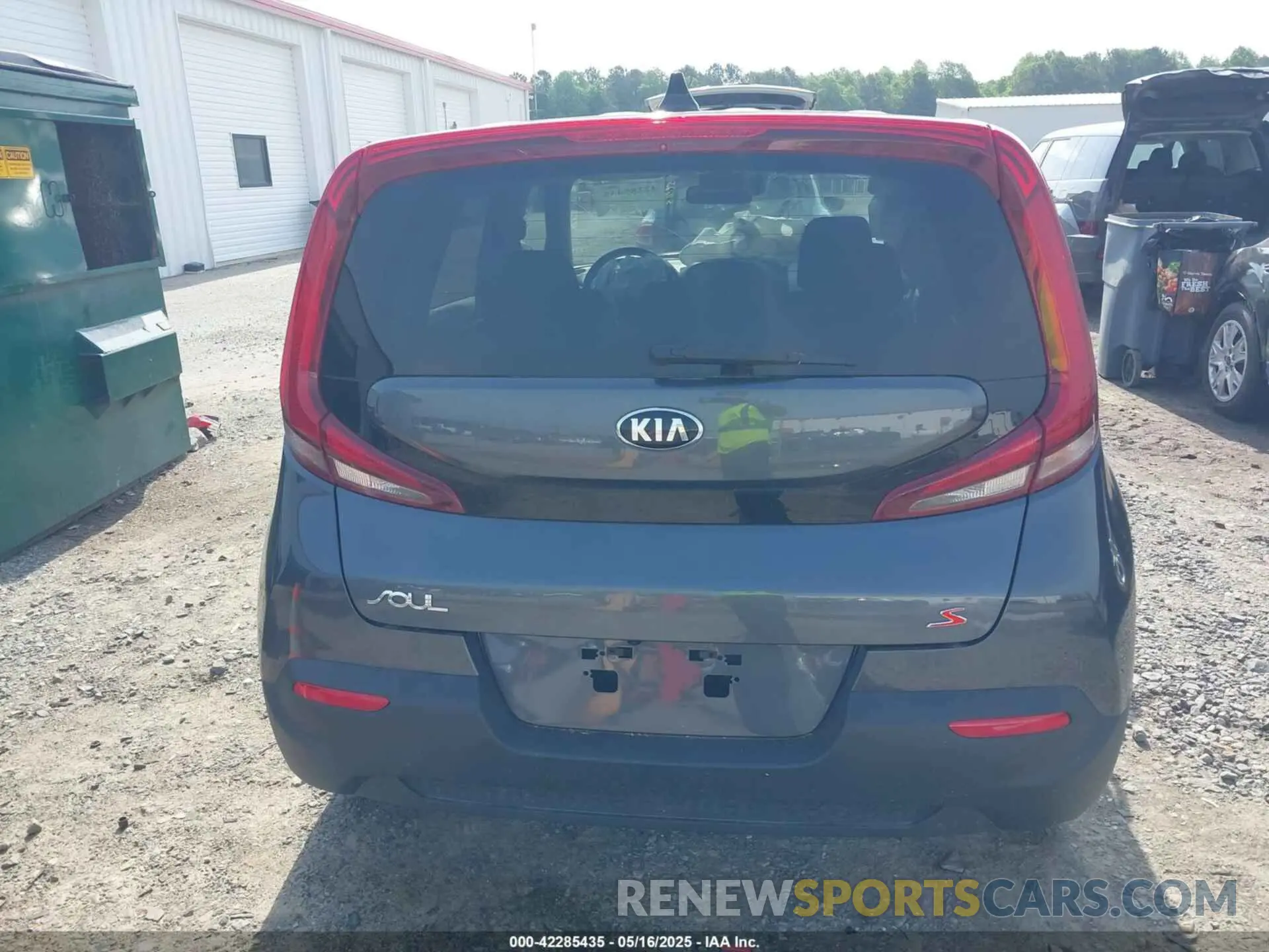 17 Photograph of a damaged car KNDJ23AU6M7750887 KIA SOUL 2021