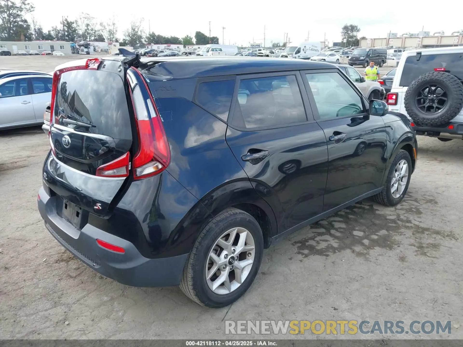 4 Photograph of a damaged car KNDJ23AU7M7126130 KIA SOUL 2021