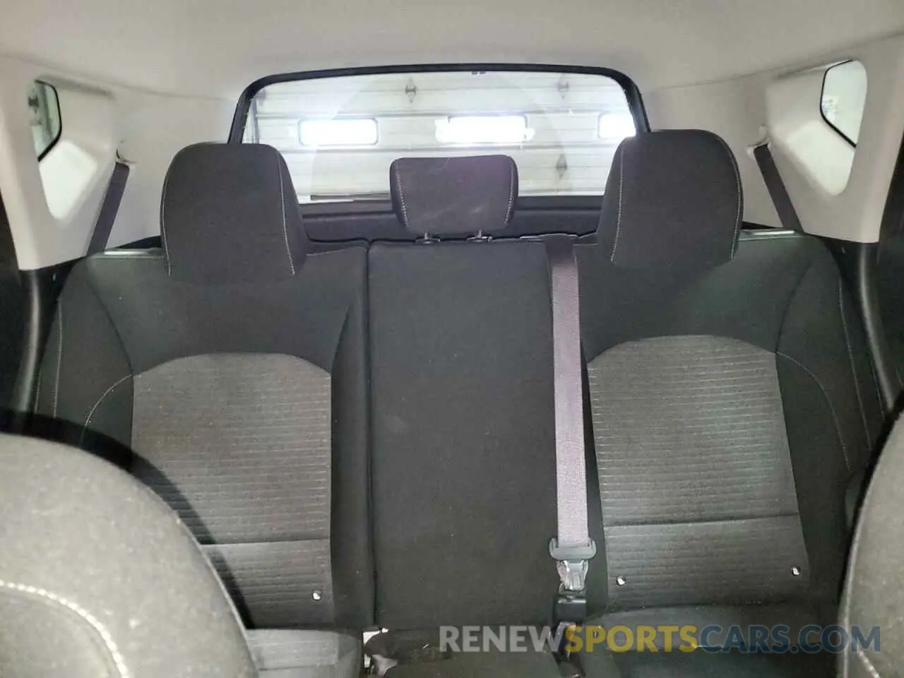 10 Photograph of a damaged car KNDJ23AU7M7736738 KIA SOUL 2021