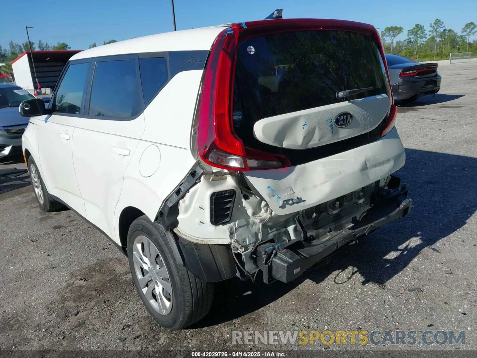 6 Photograph of a damaged car KNDJ23AU7M7737596 KIA SOUL 2021