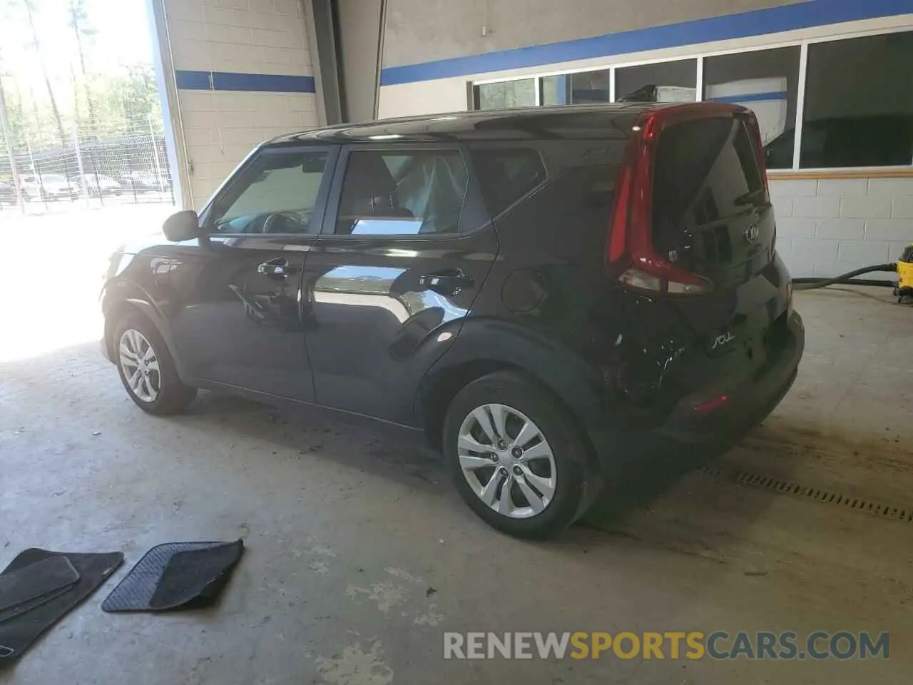 2 Photograph of a damaged car KNDJ23AU7M7738313 KIA SOUL 2021