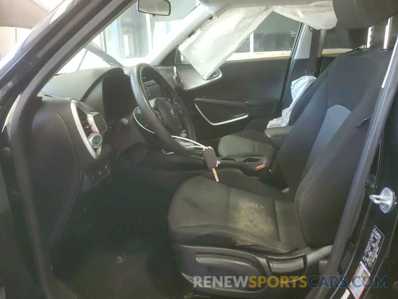 7 Photograph of a damaged car KNDJ23AU7M7738313 KIA SOUL 2021